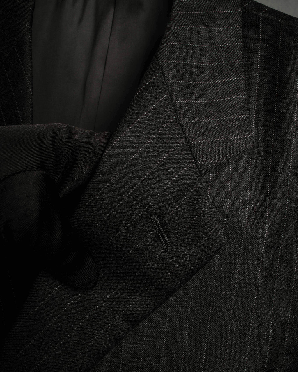 "ARMANI COLLEZIONI" Classic Italian tailoring stripe pattern set up