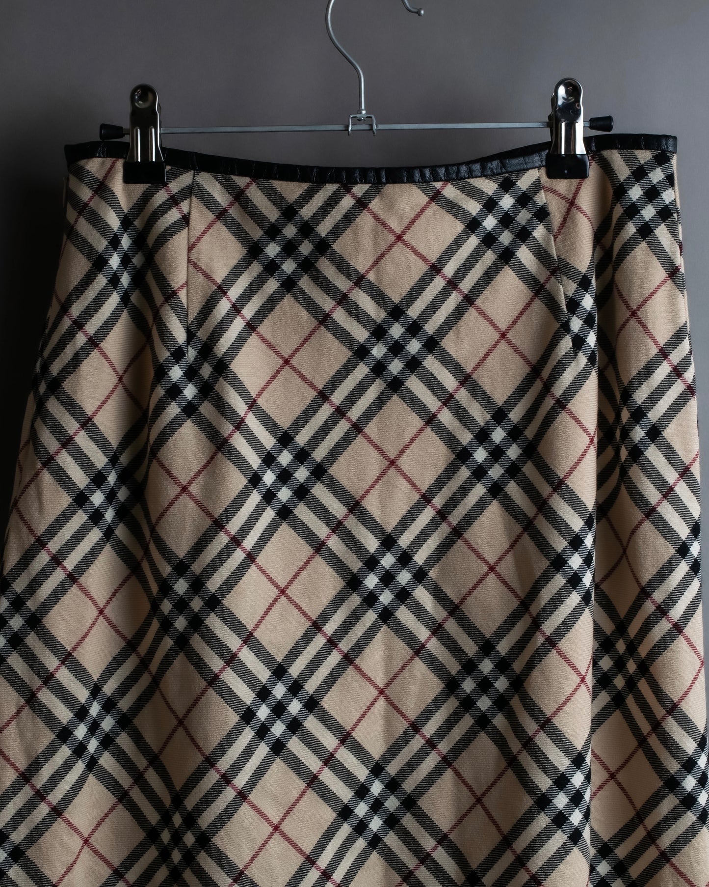 "BURBERRY" Nova check pattern leather piping design cropped skirt