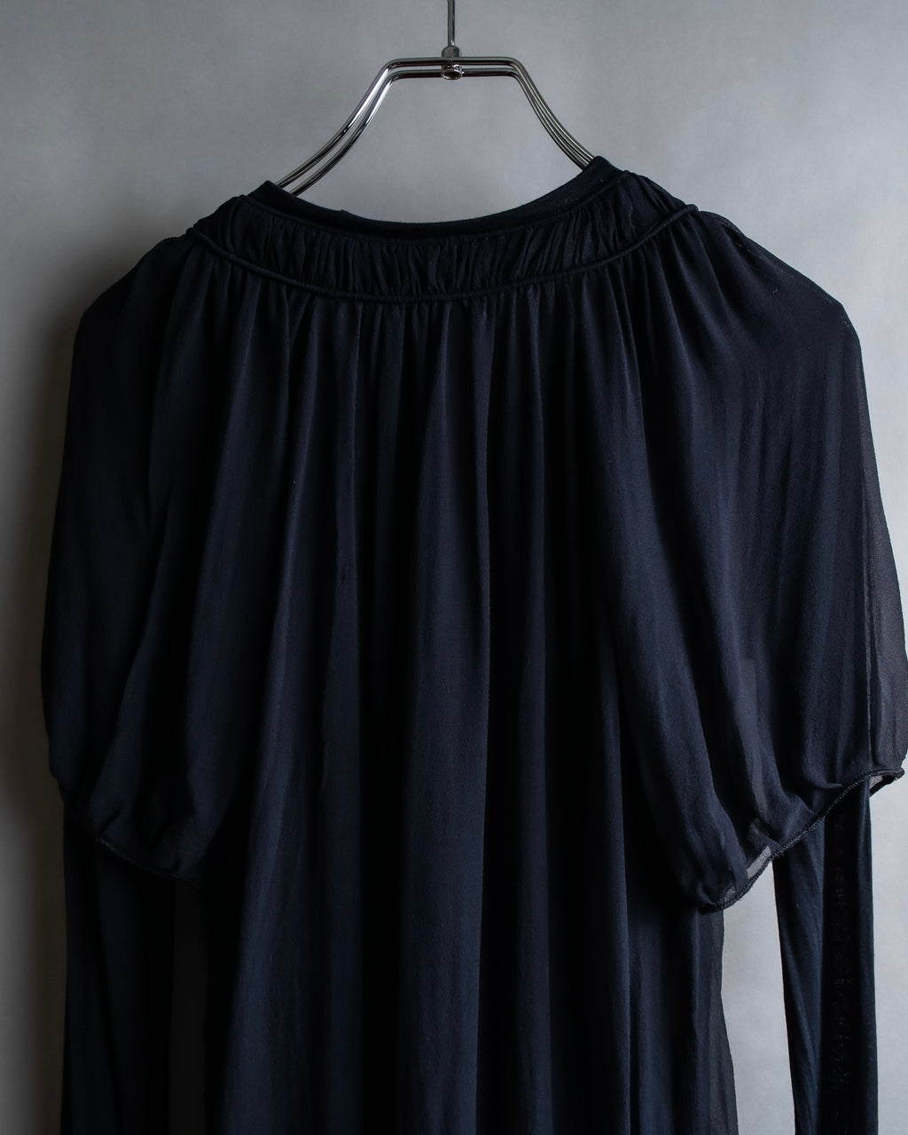 "CALVIN KLEIN" Layered sleeve gathered design pullover