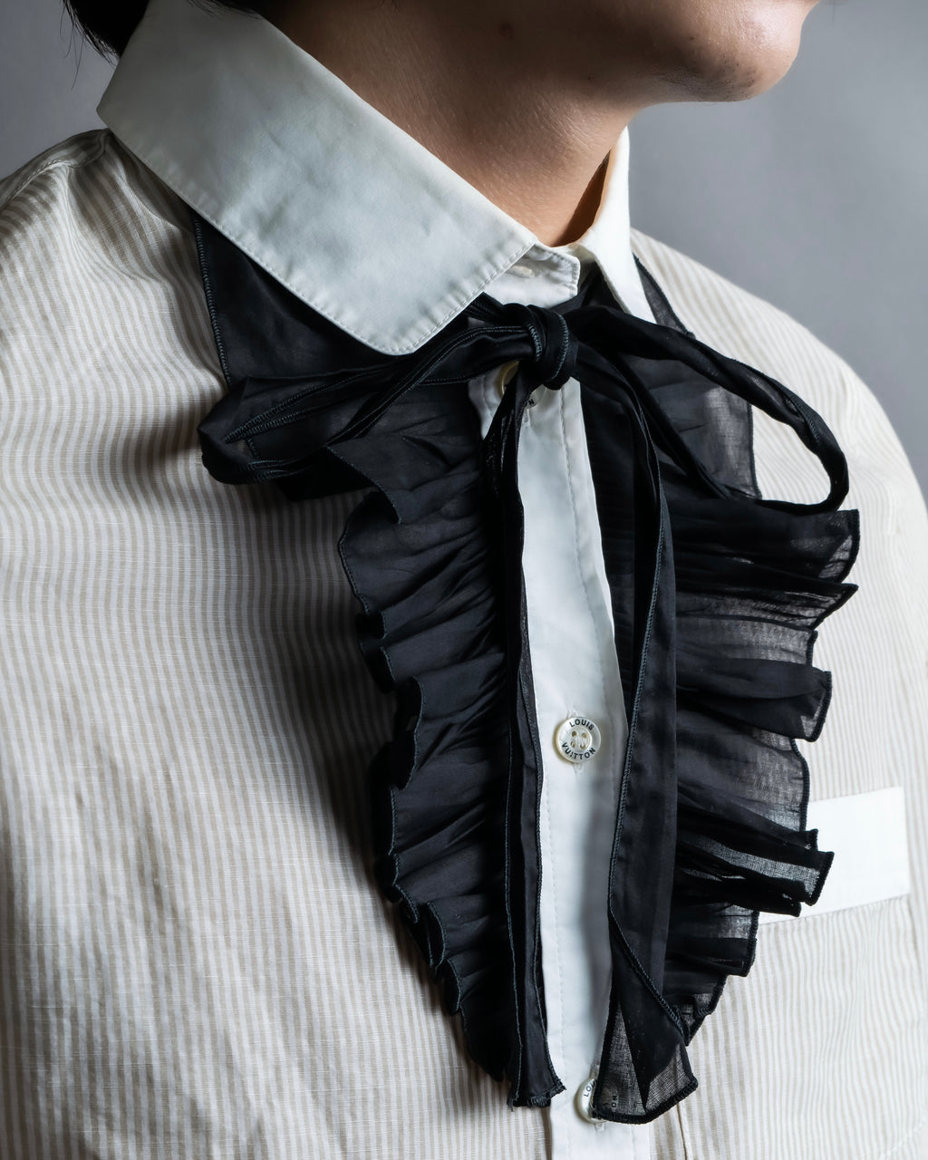 "LOUIS VUITTON" Ribbon frill design regular collar shirt