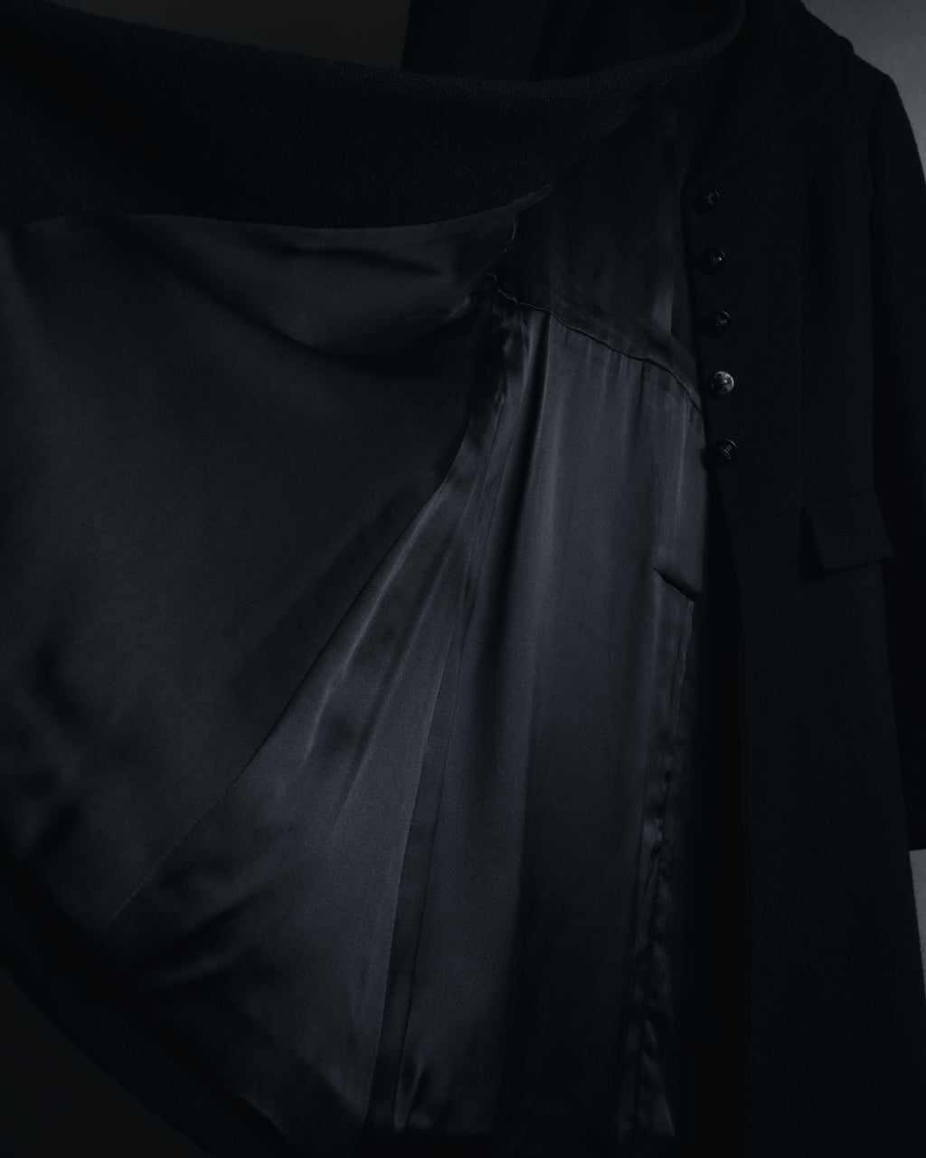 –SPECIAL– "CHANEL" 04SS sculpted princess-line wool crepe coat