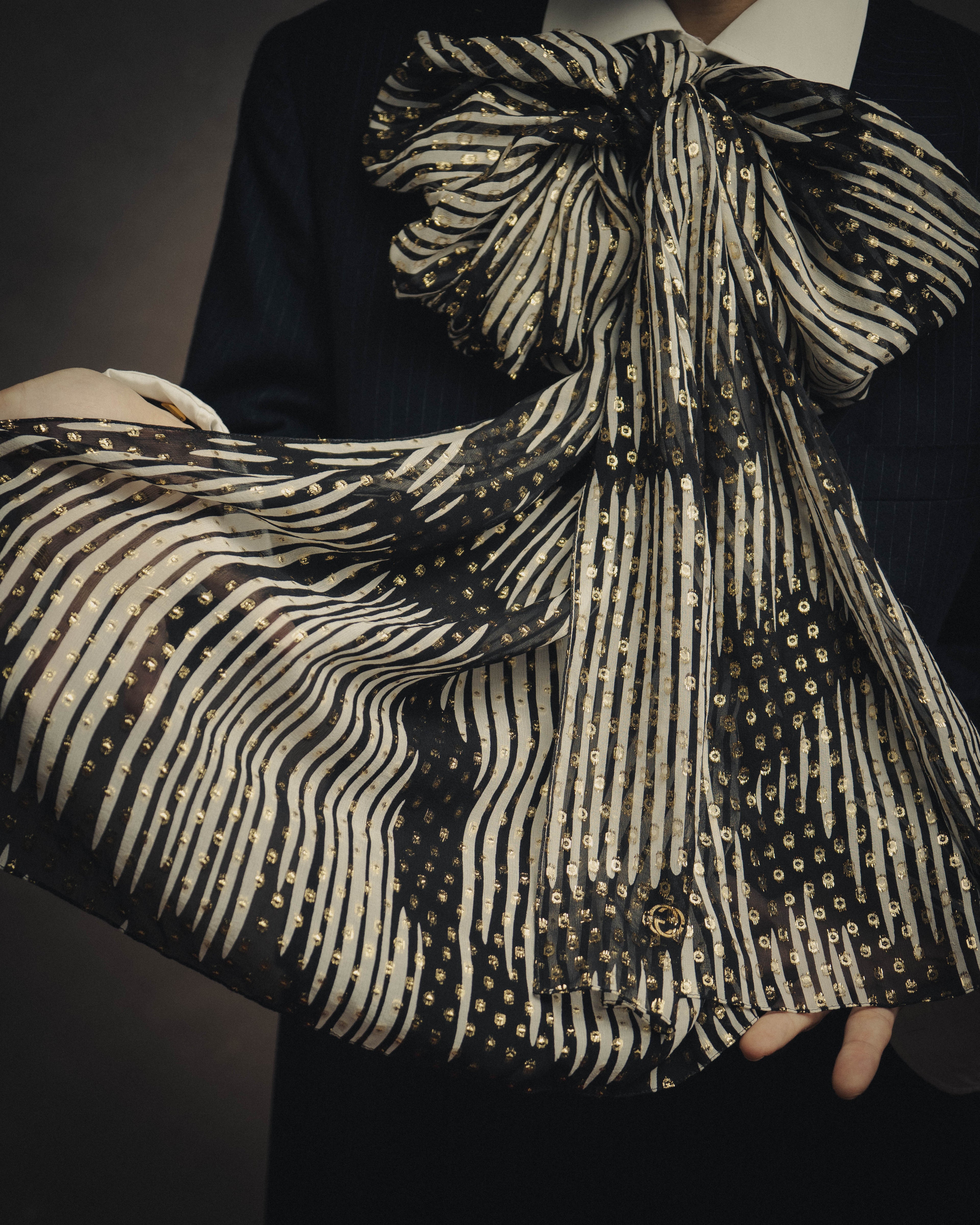 -SPECIAL- “GUCCI” 00’s-10’s Metallic printed sheer stole