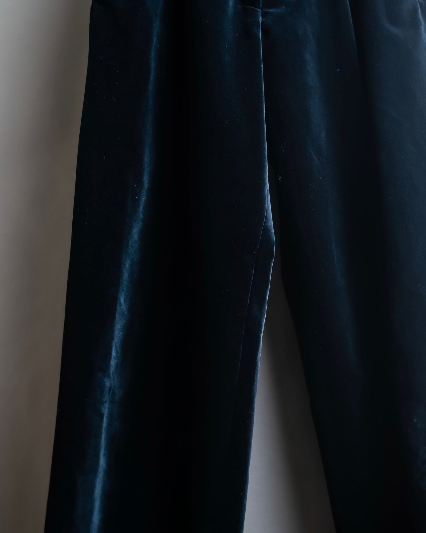 "DRIES VAN NOTTEN" Beautiful velvet straight line slacks