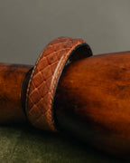 "GUCCI" 90's-00's Embossed leather buckle bangle