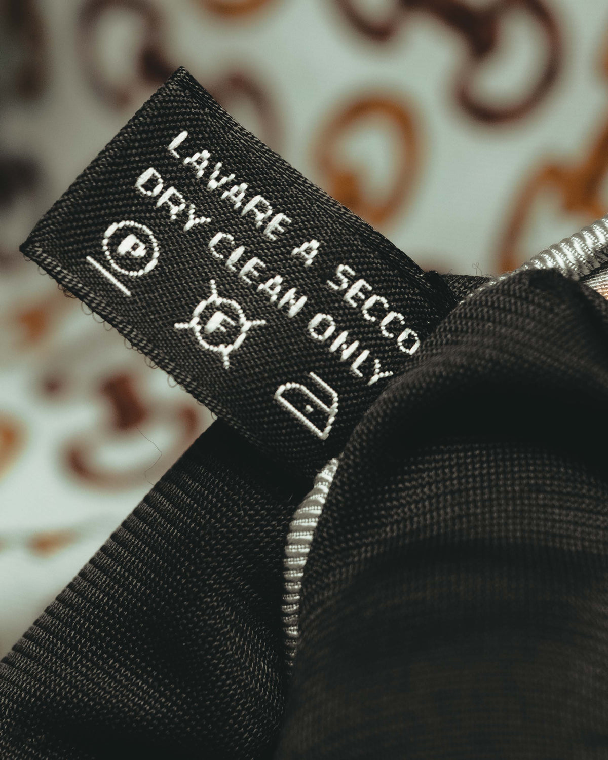 "GUCCI" 80's-90's Horsebit print square silk scarf