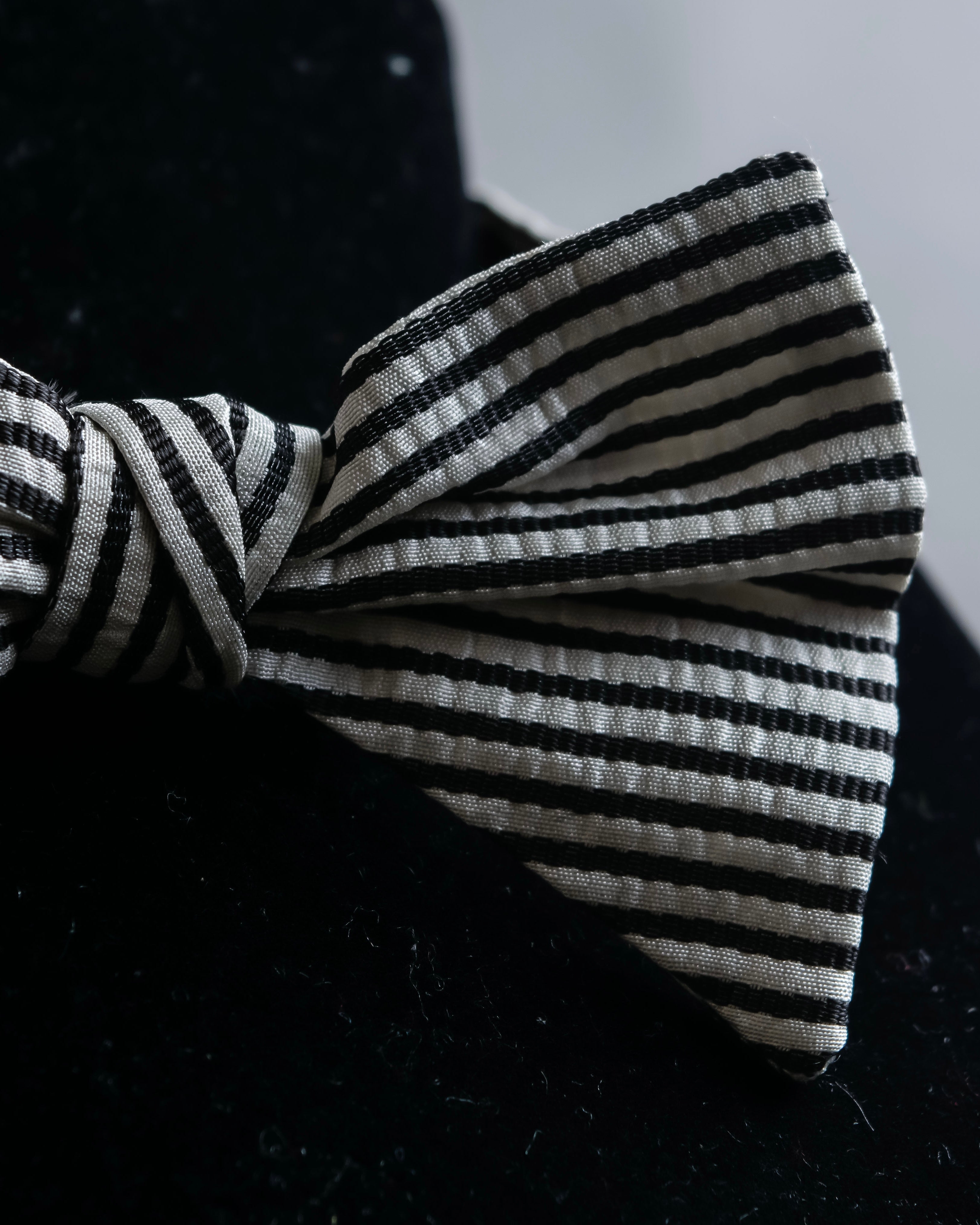 "LOUIS VUITTON" Black＆white color striped bow tie