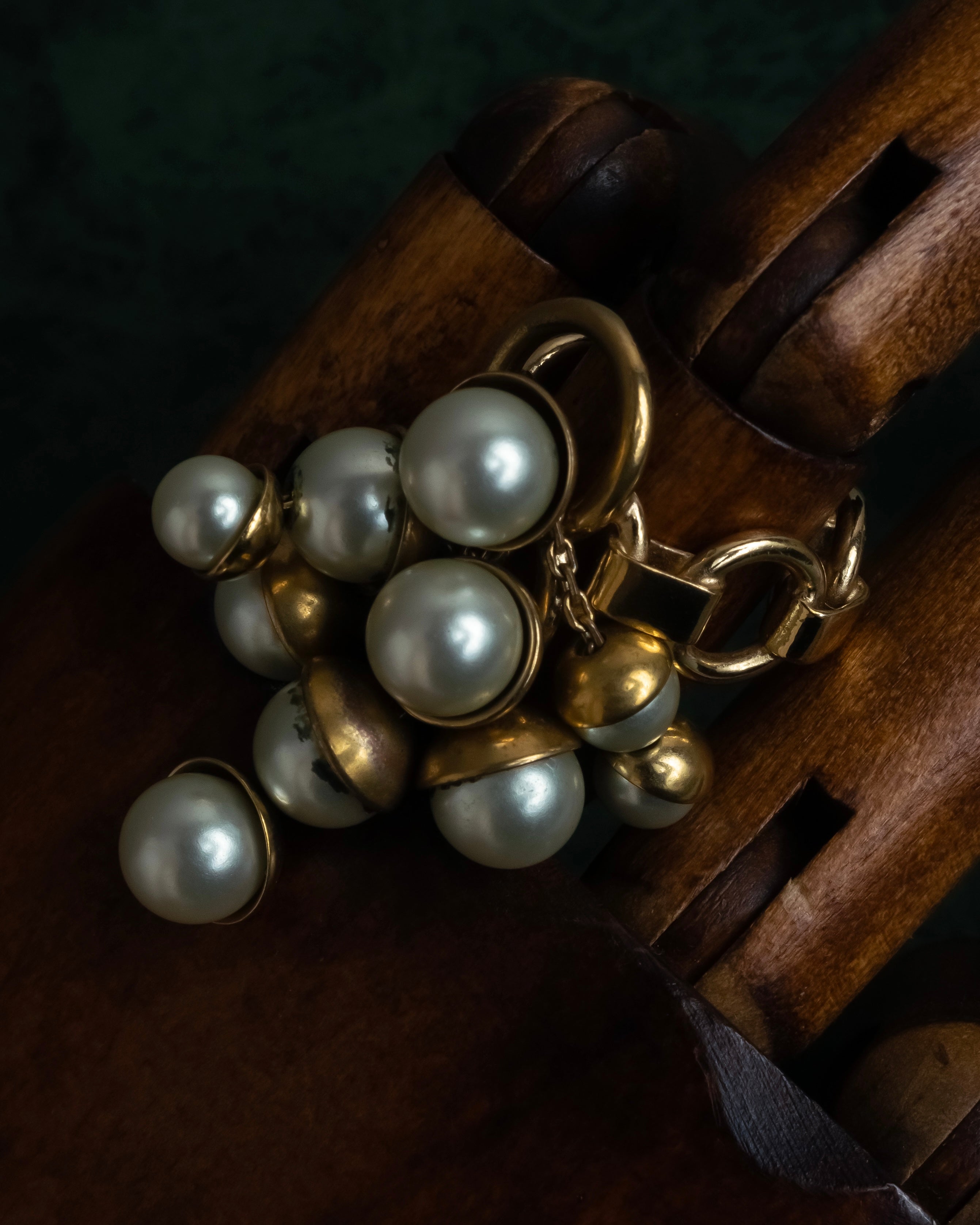 "Christian Dior" Pearl charm top chain link arm ring
