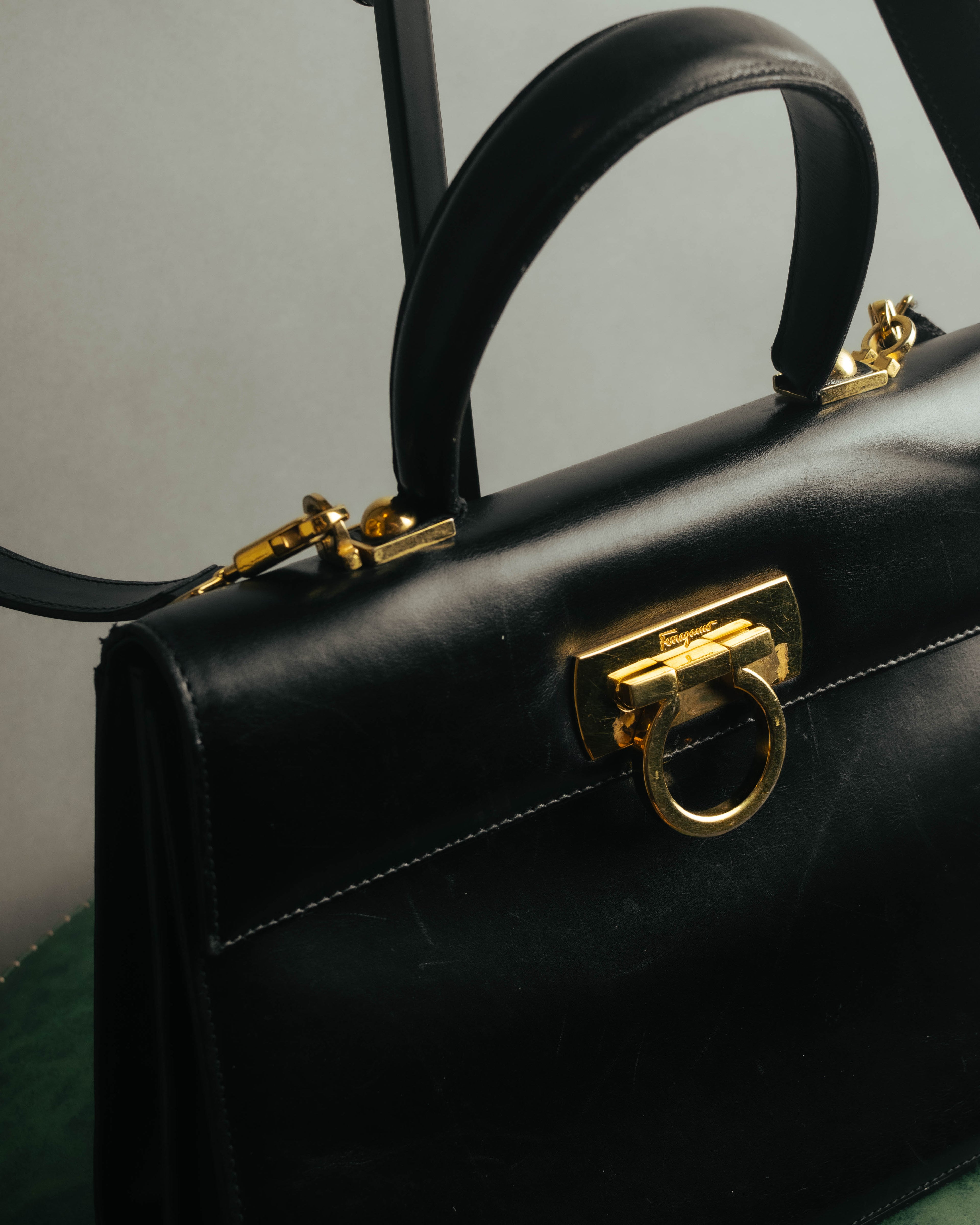 “Salvatore Ferragamo” 90’s-00’s Gancini leather top handle shoulder bag
