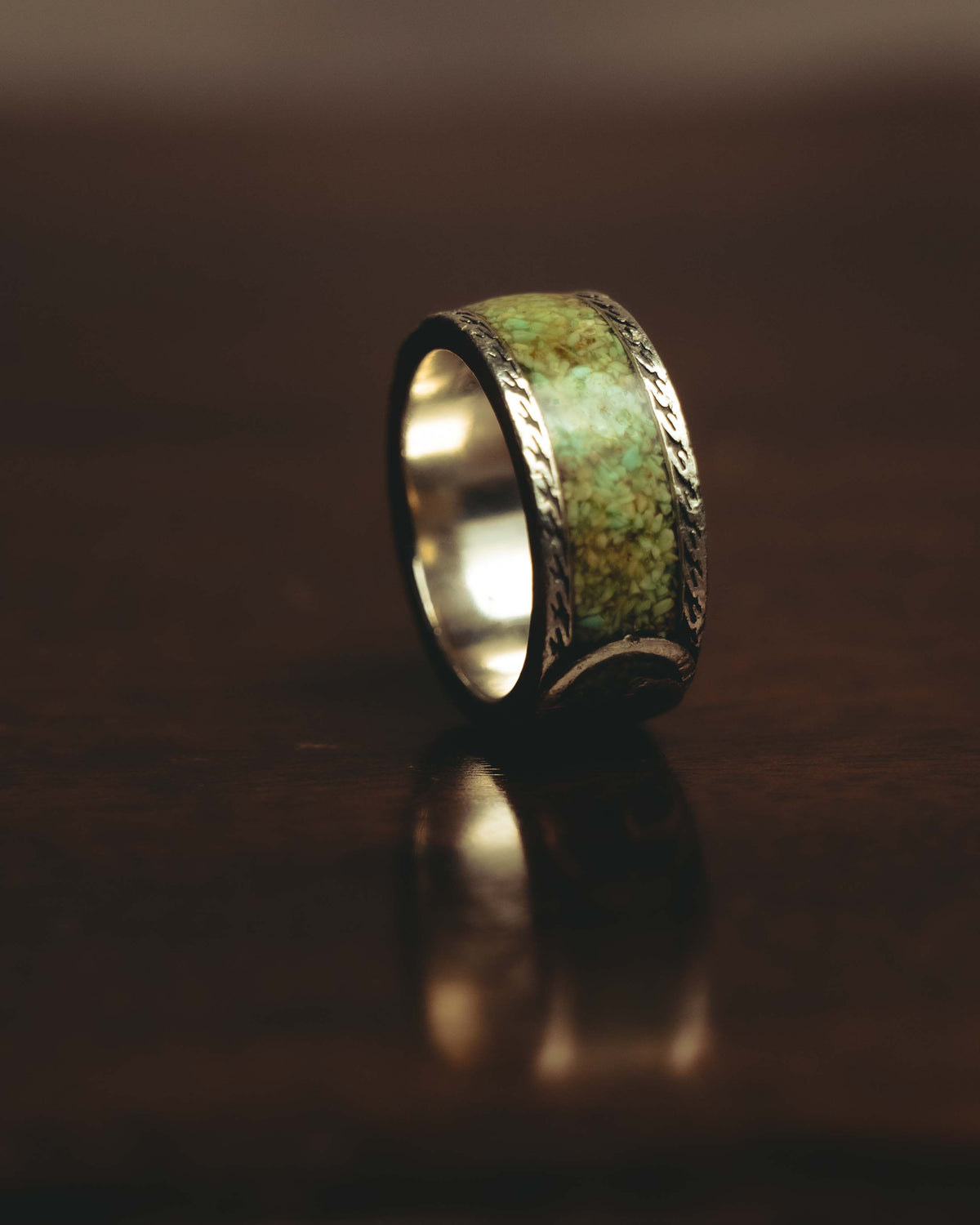 "GUCCI" 20's Ornate green inlay wide band ring