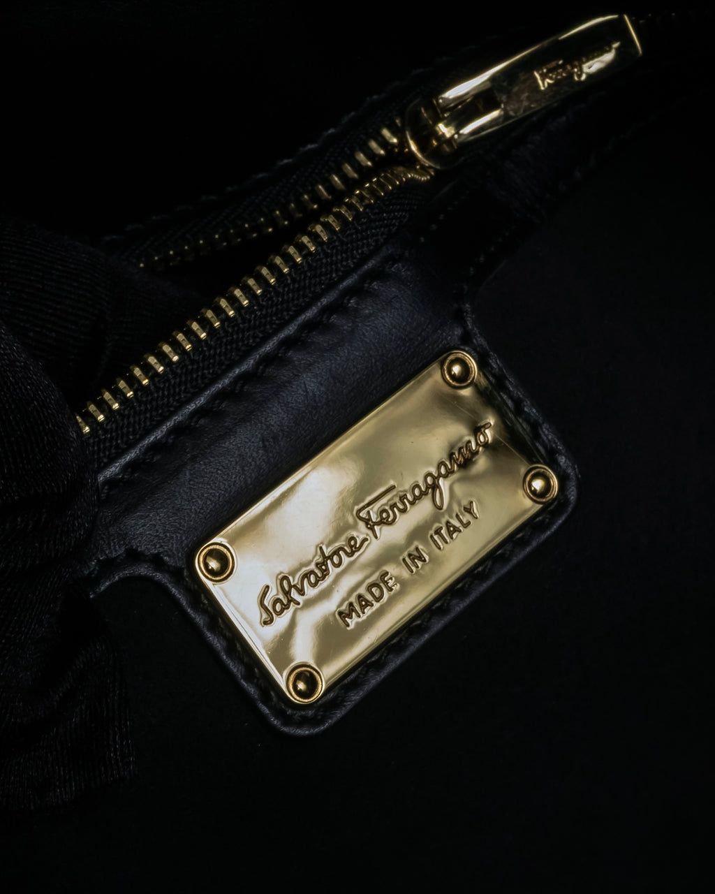 "Salvatore Ferragamo" Vertical gancini drawstring hobo bag