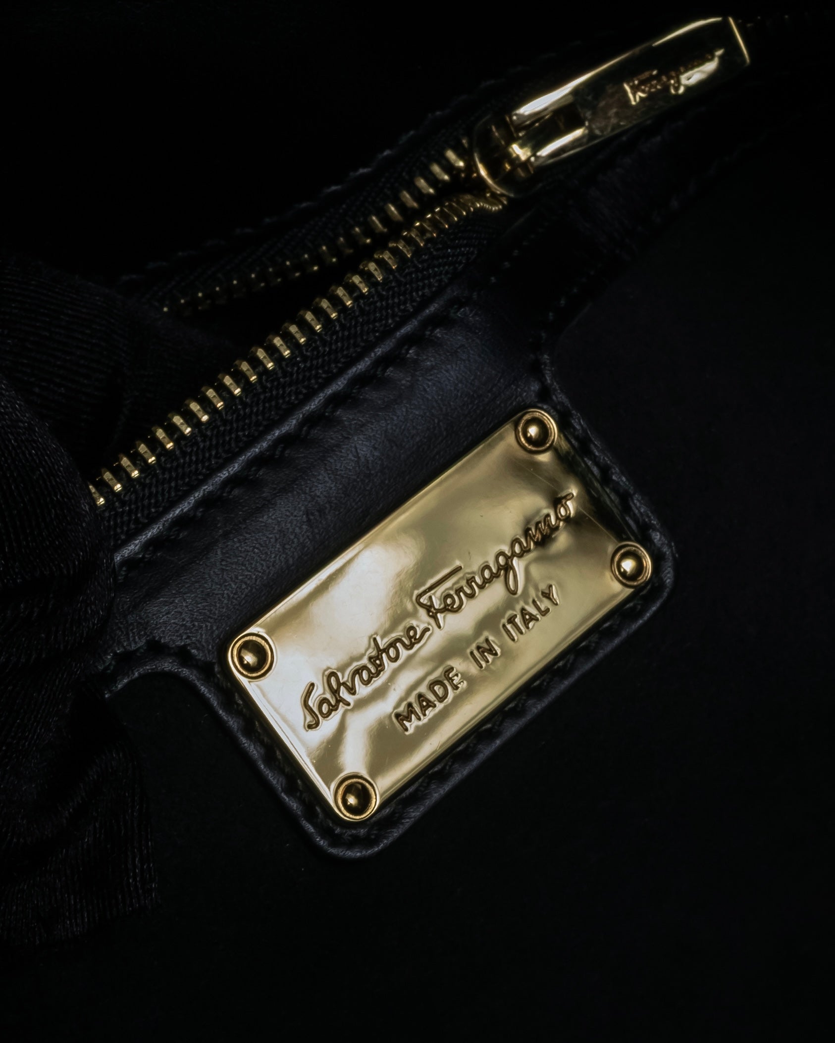 "Salvatore Ferragamo" Vertical gancini drawstring hobo bag