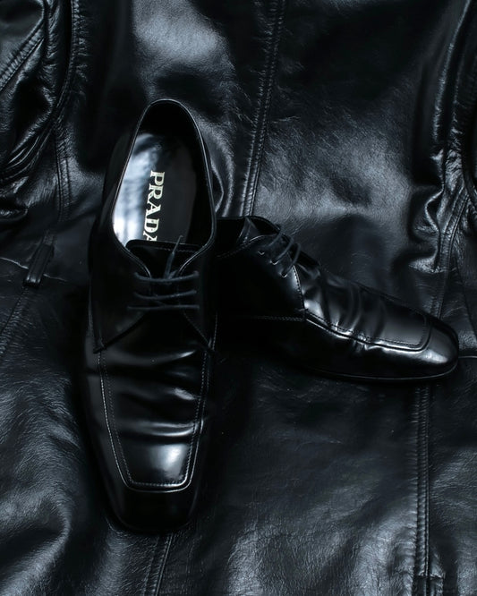 "PRADA" glossy leather formal shoes