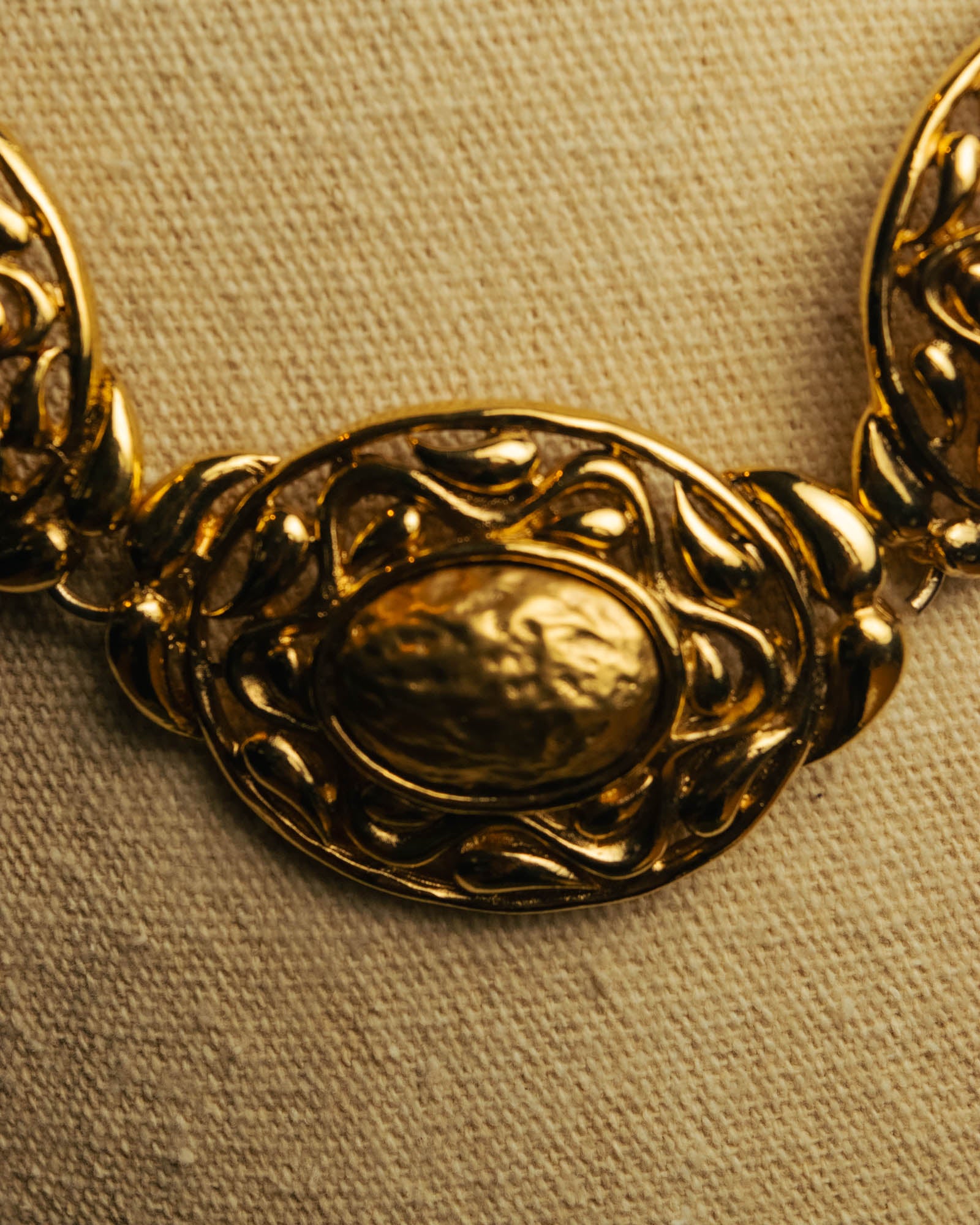 -SPECIAL- “YVES SAINT LAURENT” 80’s-90’s Baroque statement necklace