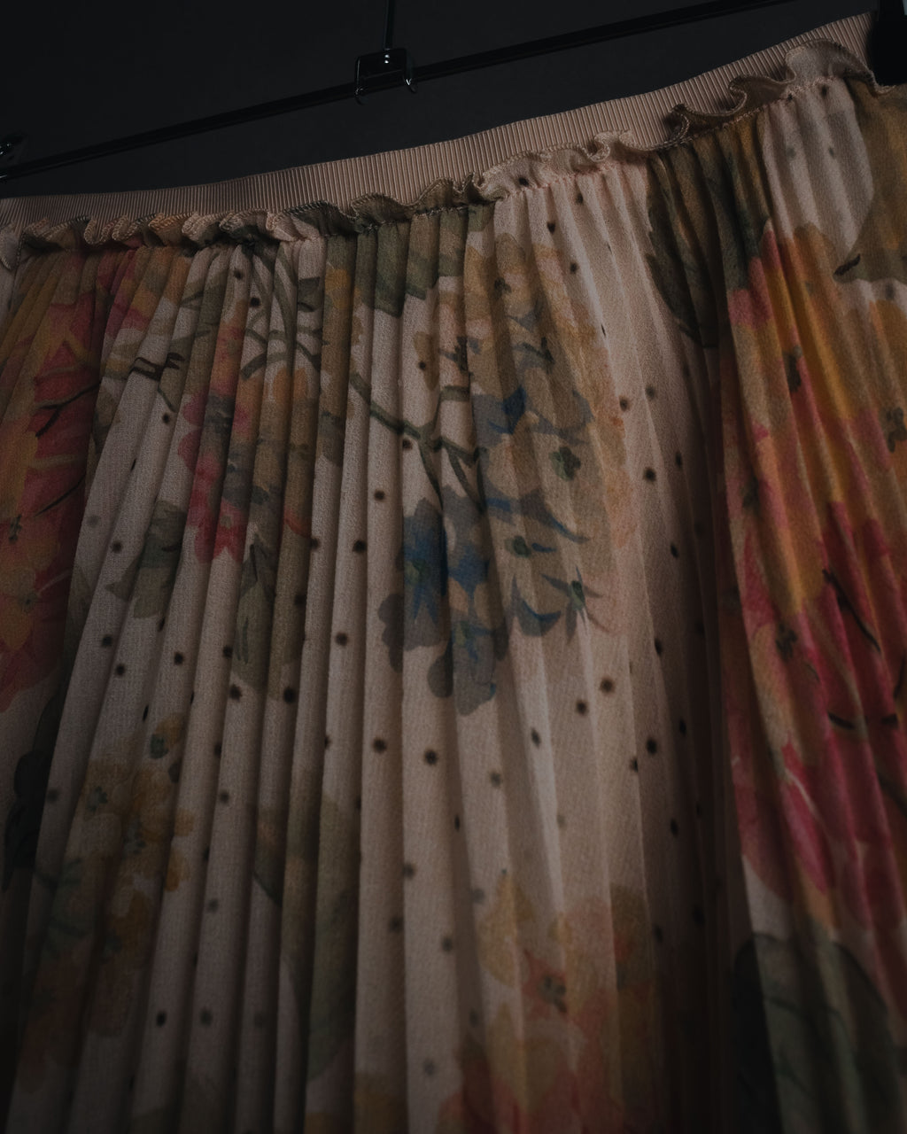 "RED VALENTINO" 19-20’s Floral pleated skirt with tulle hem