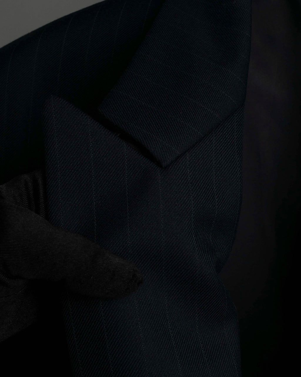 "YVES SAINT LAURENT" 00's shadow stripe pattern beautiful tailoring set up