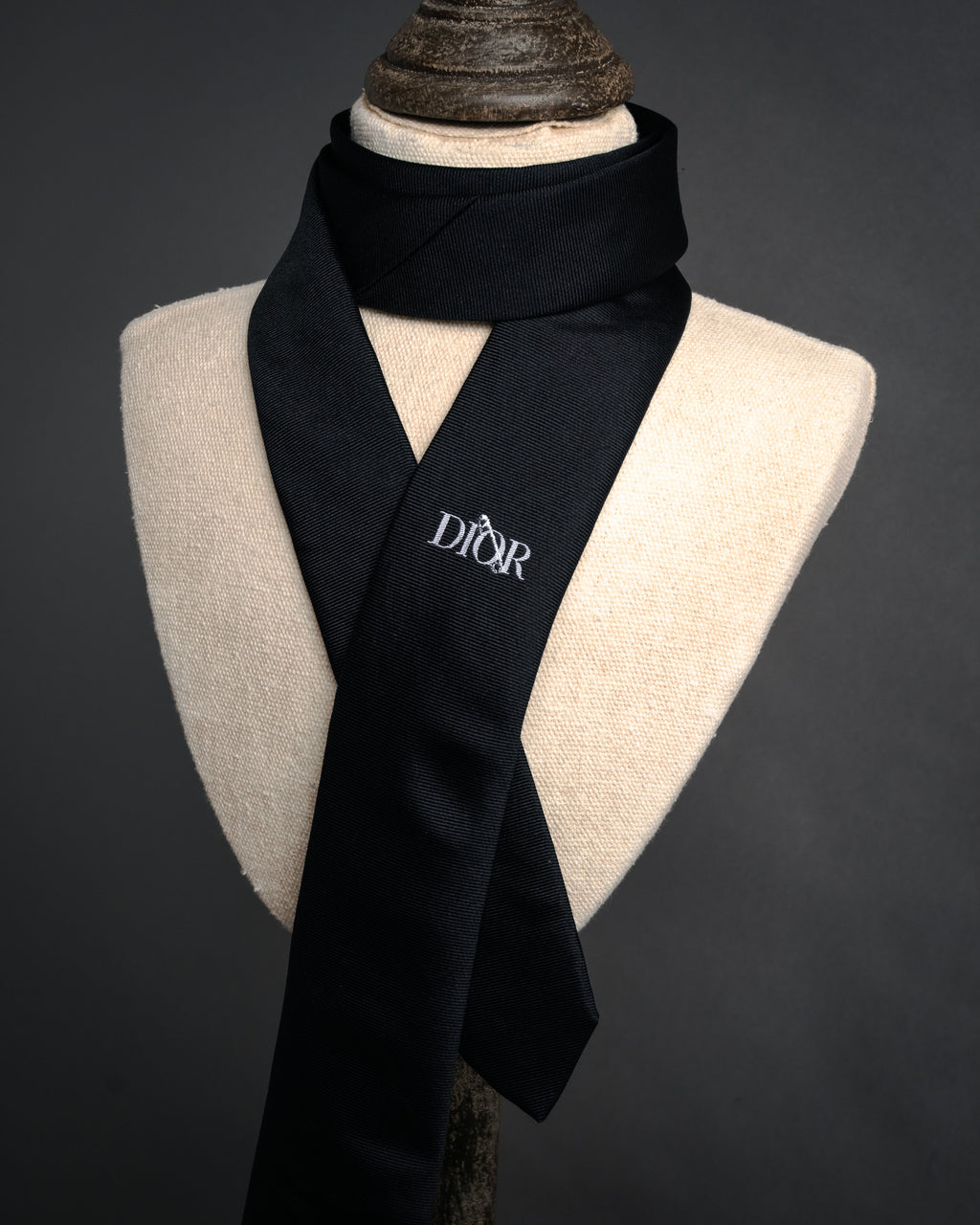 “DIOR” 2019- Logo embroidered narrow tie