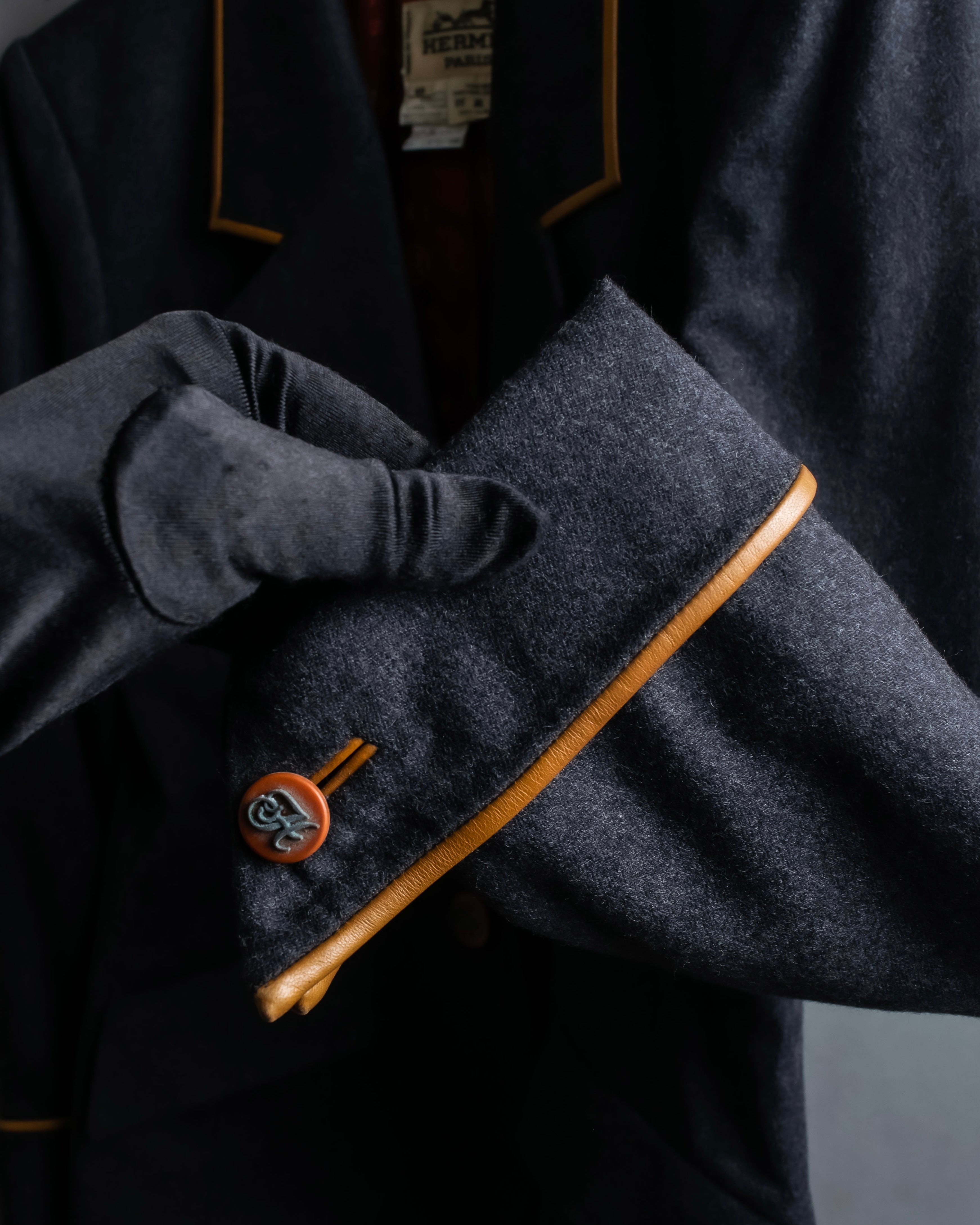 "HERMES" Vintage leather piping design belted tailored jacket