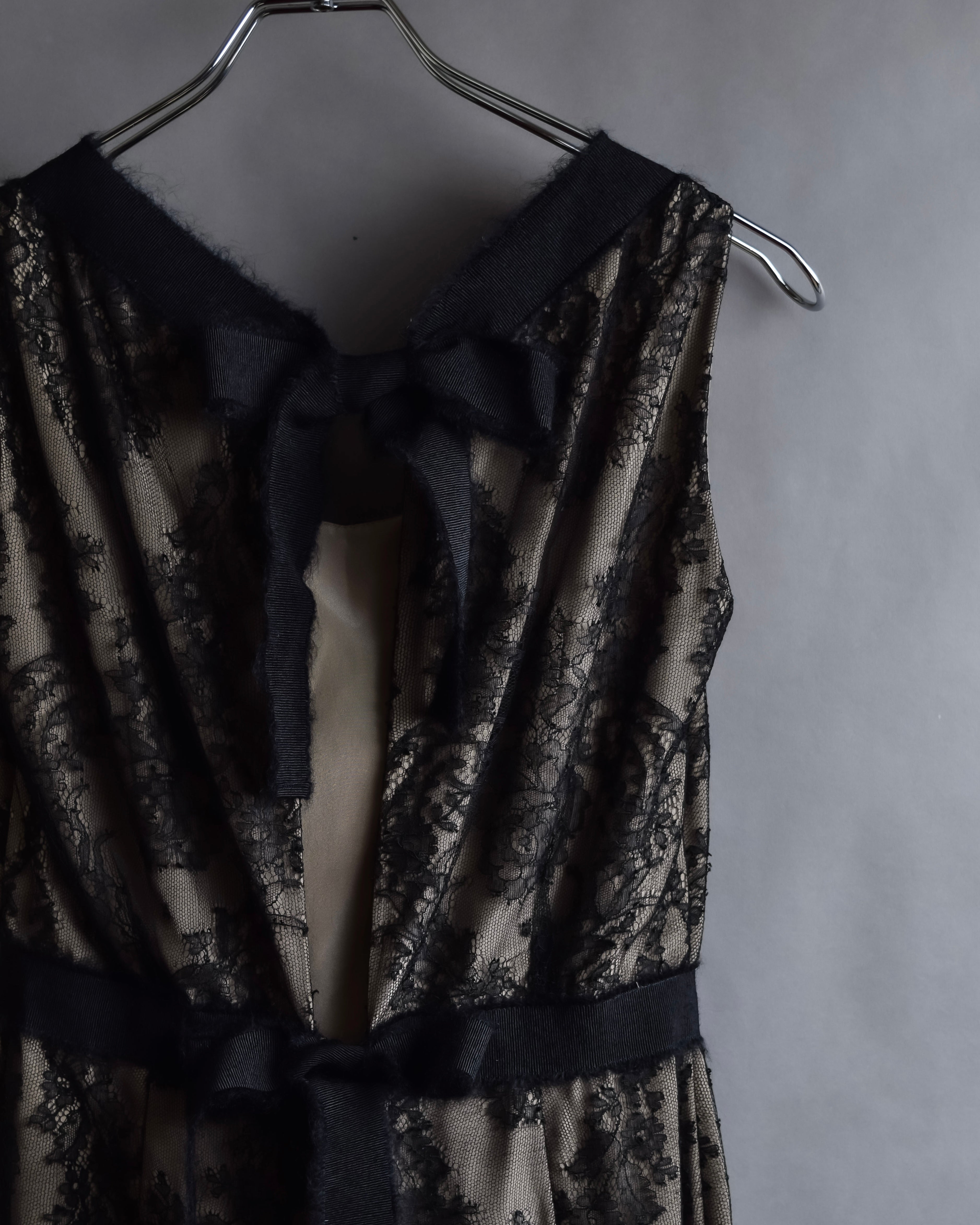 "VALENTINO" Lace layered ribbon design sleeveless dress