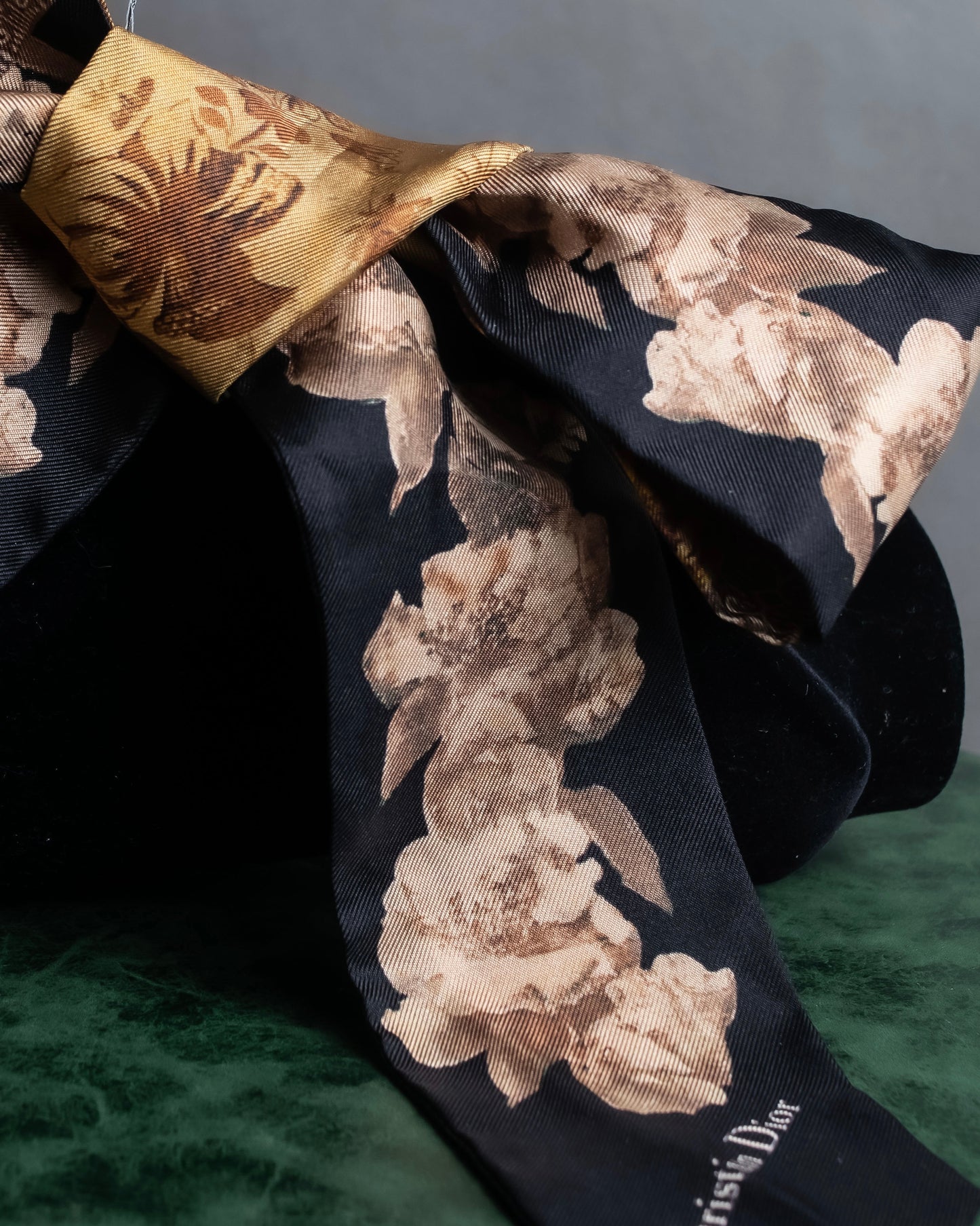 "Christian Dior" Baroque floral pattern silk twill scarf