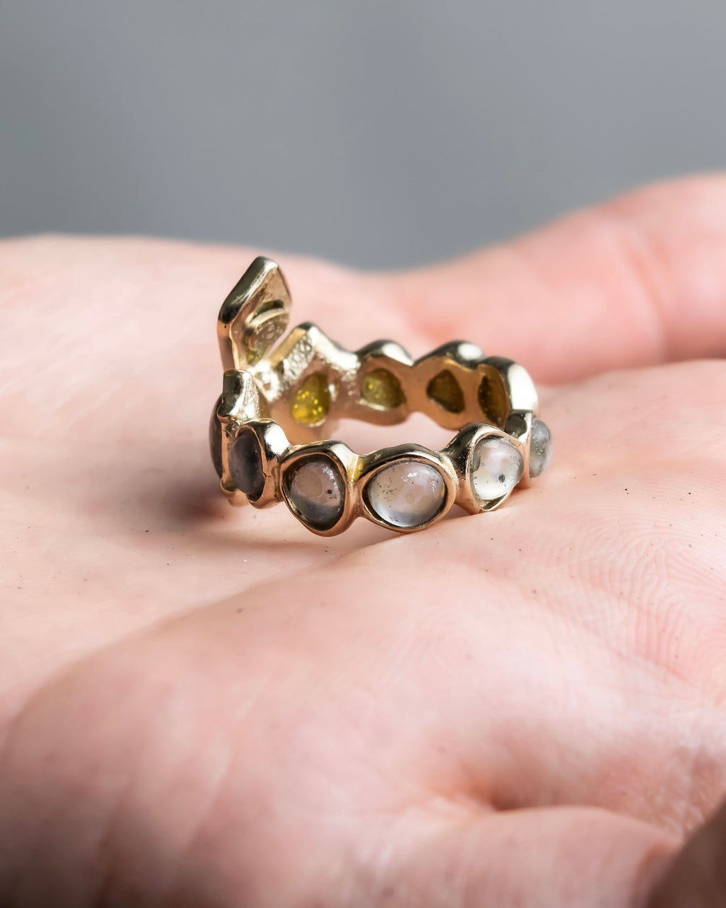 "CHANEL" Mysterious details stone ring