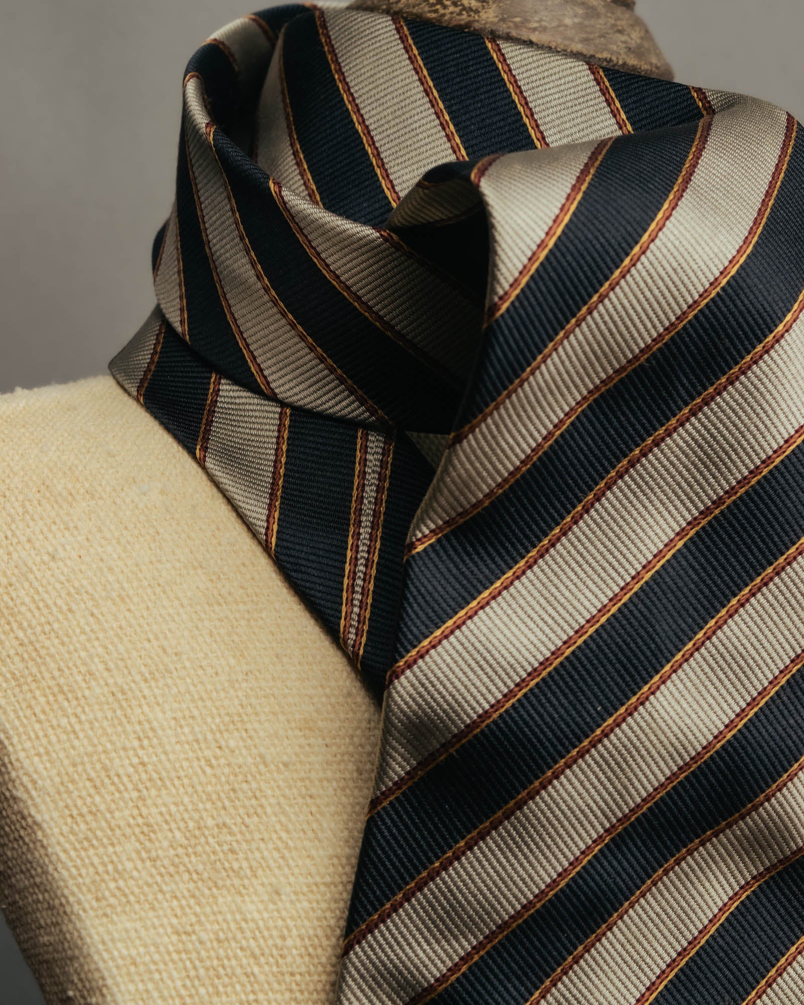 "CHANEL" 90's-00's Classic silk regimental striped tie