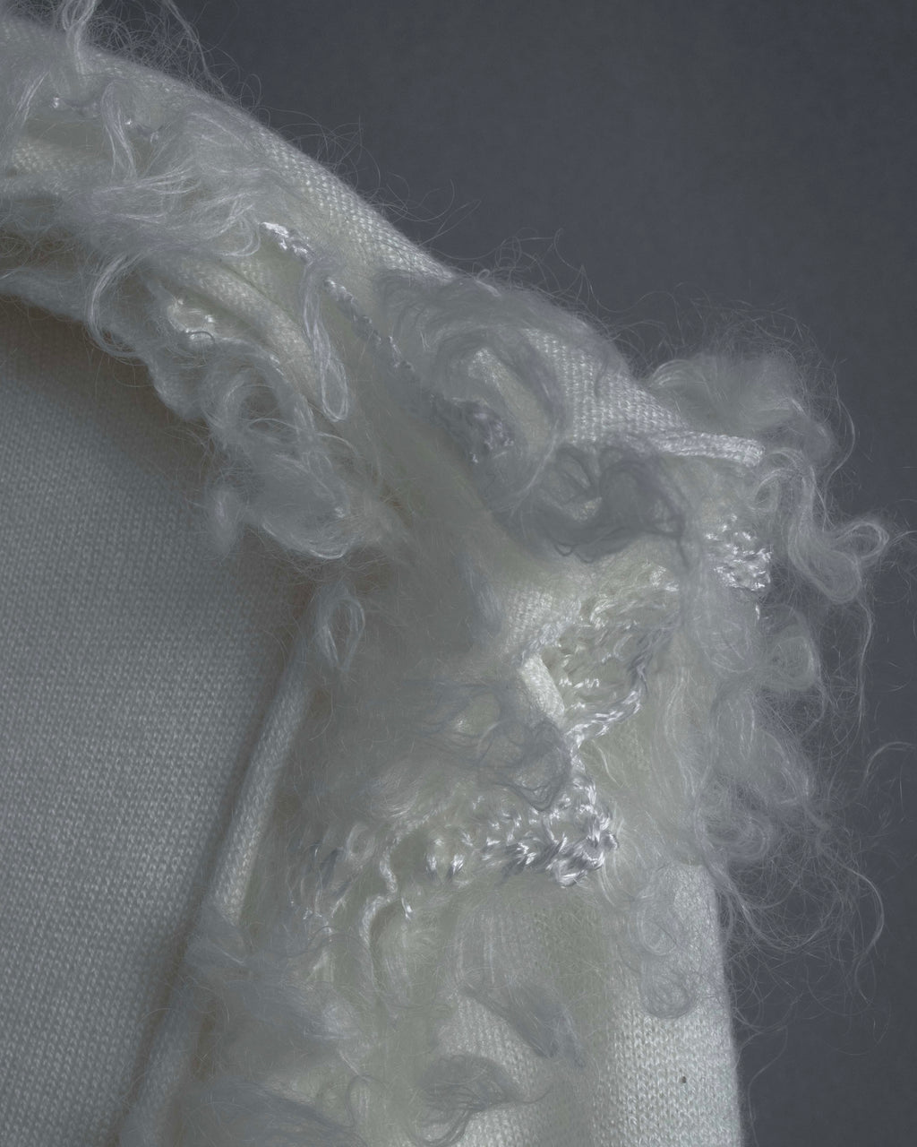 "COMME des GARCONS" 18AW layered mesh design fringe thick knit