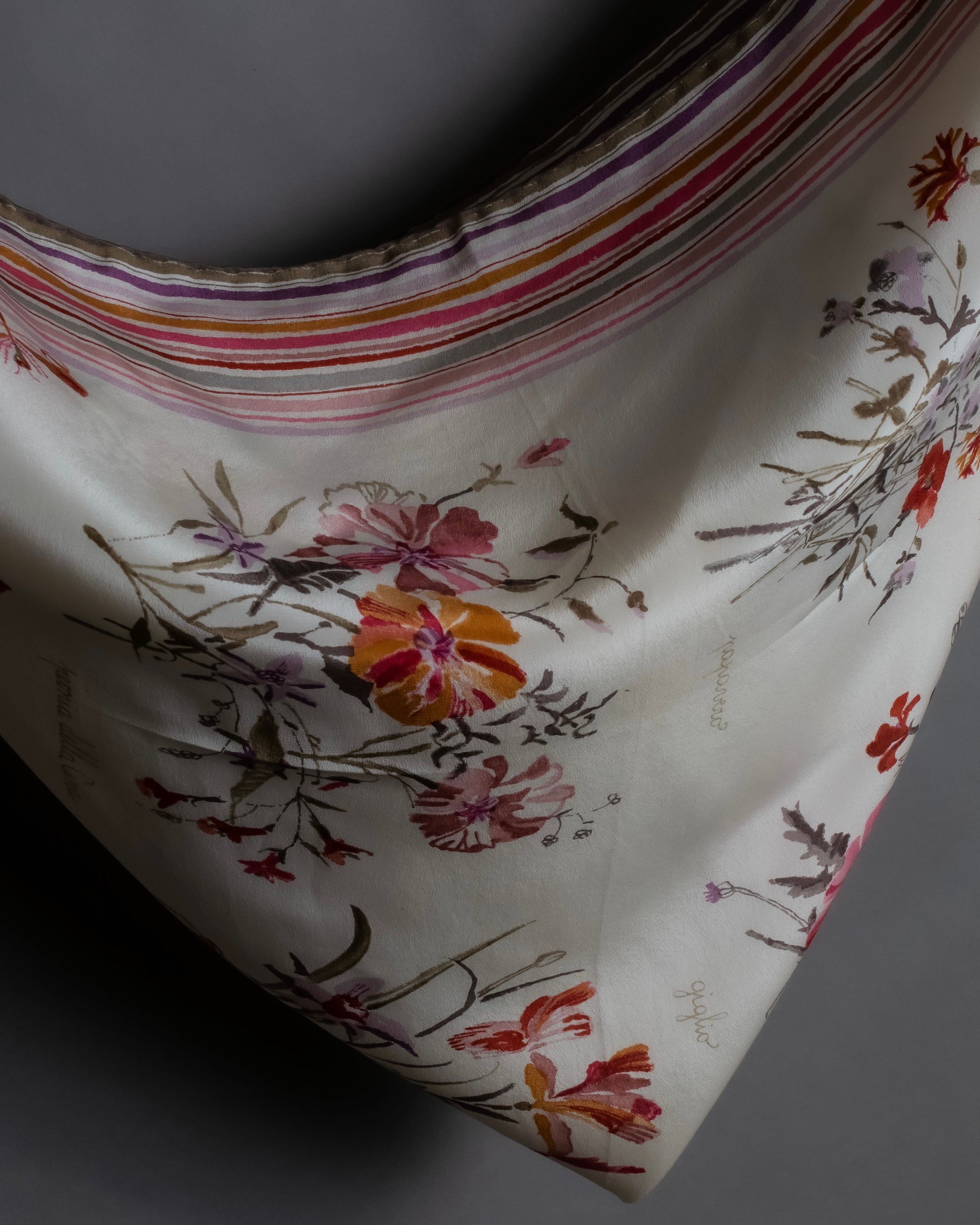 “GUCCI” Botanical printed silk scarf