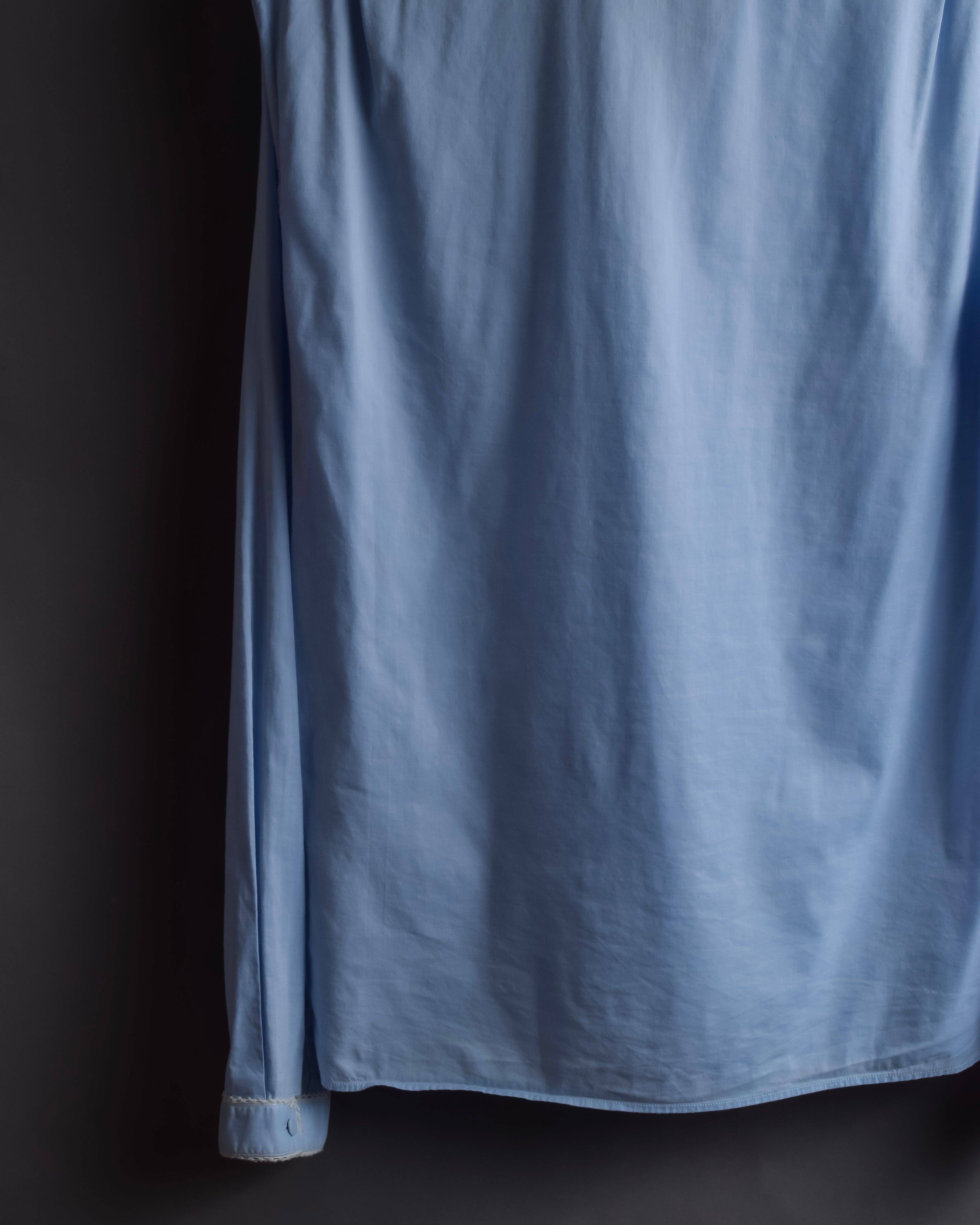 "GUCCI" Lace border design saxe blue shirt