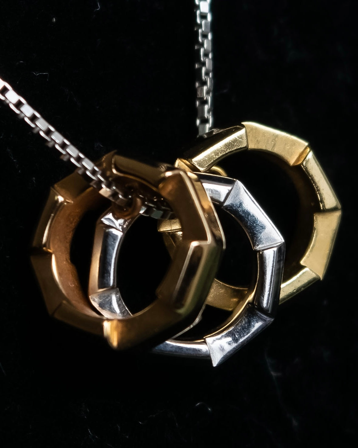 "GUCCI" Link to Love collection silver necklace