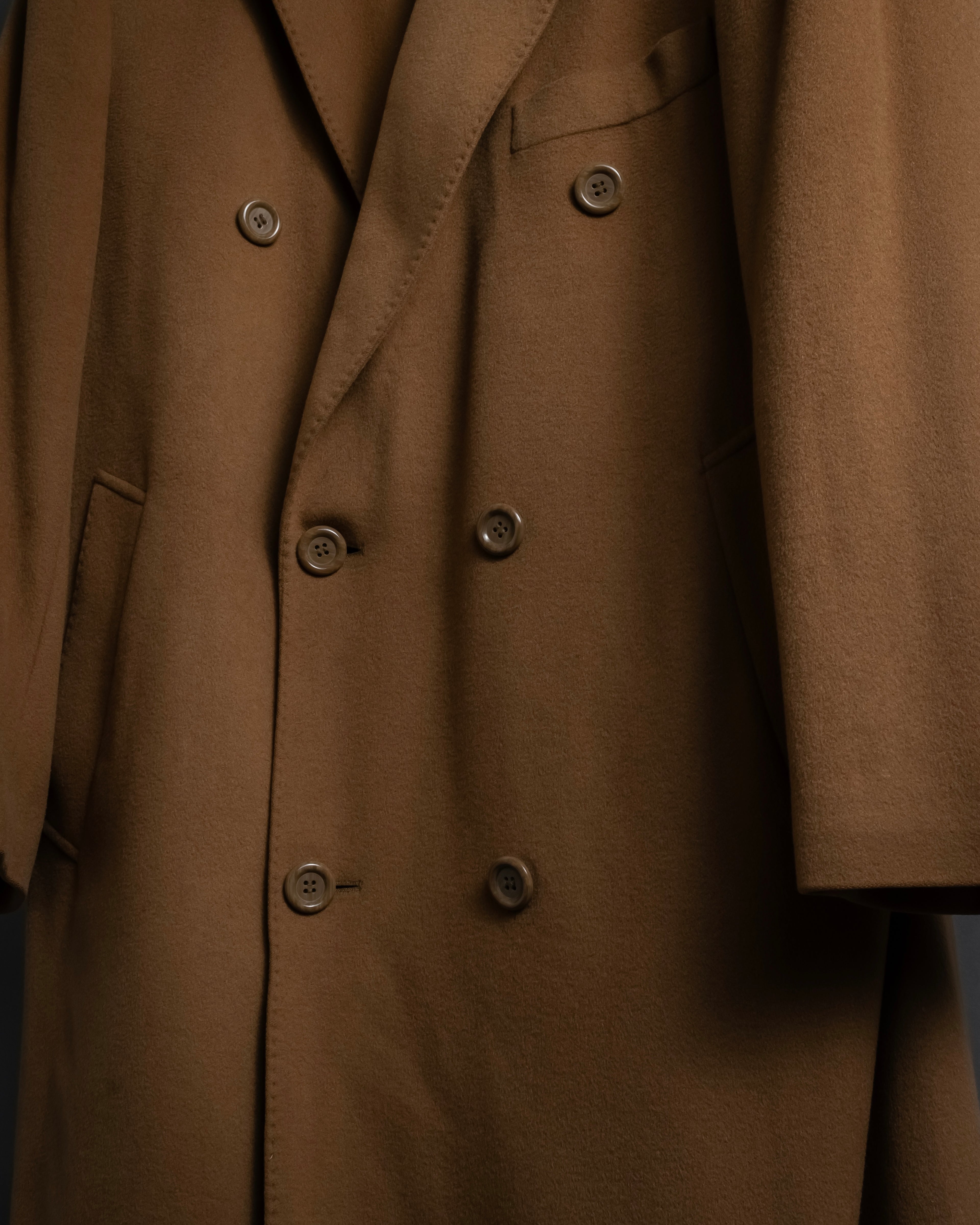 "BARBERINI" Classically tailored 100% cashmere chester coat