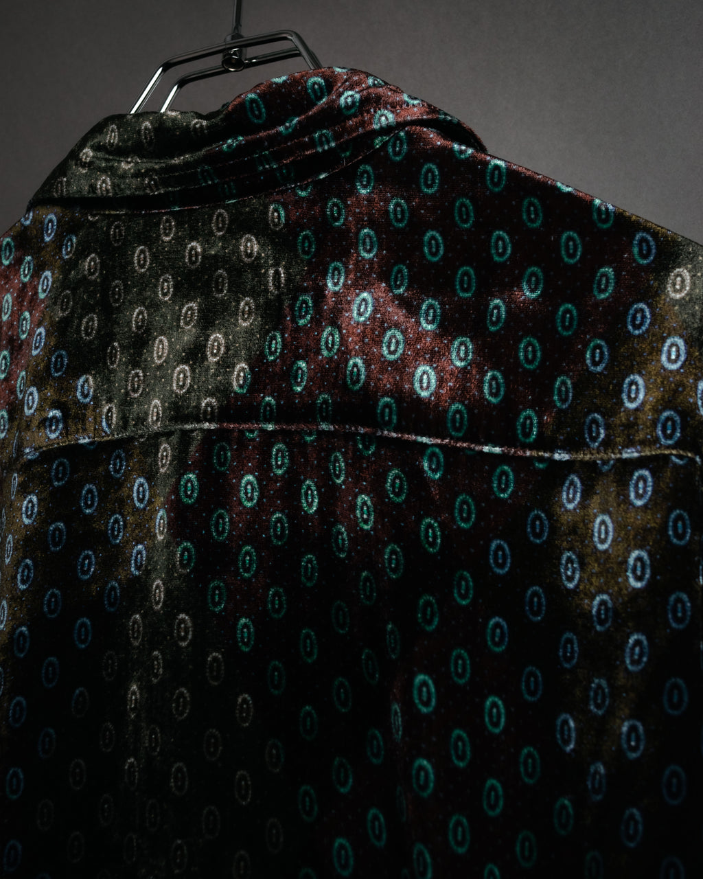 “DRIES VAN NOTEN” 2010’s Circle motif velvet shirt