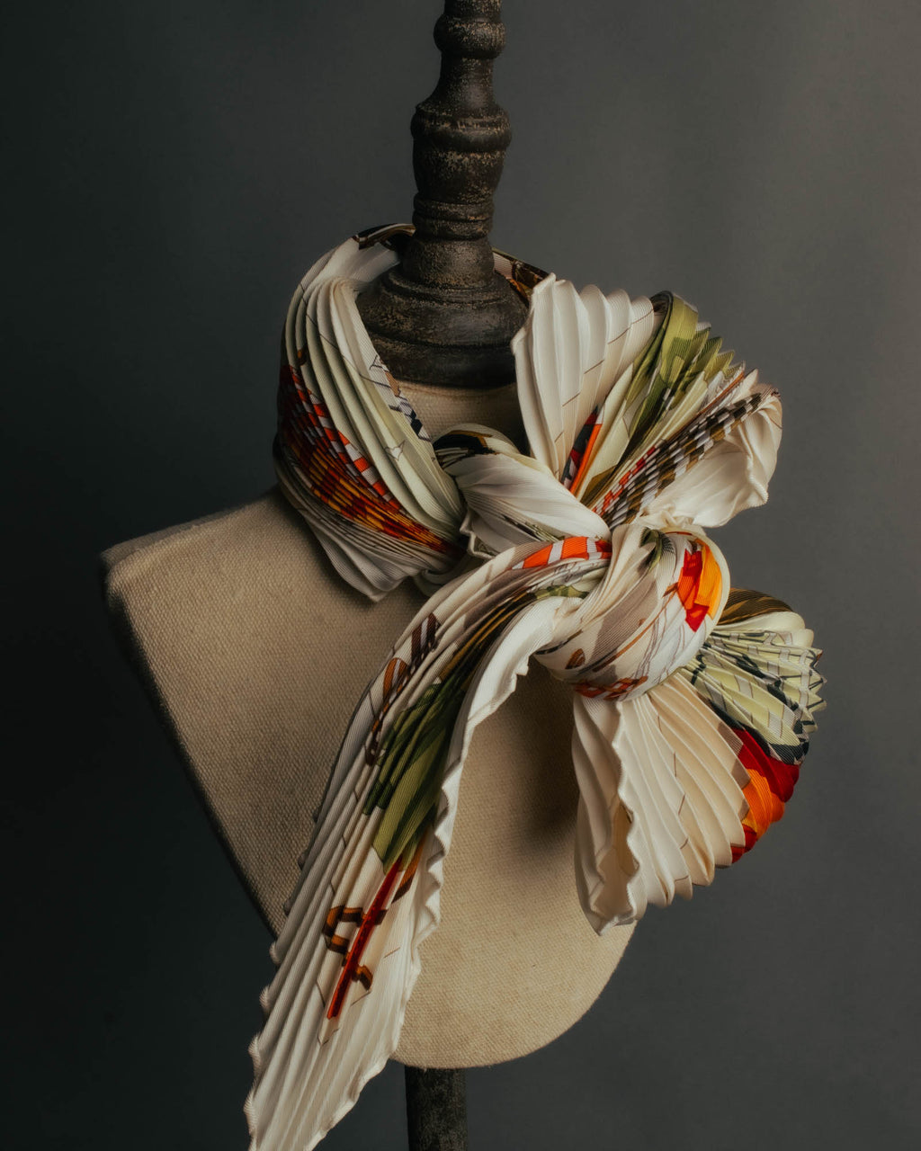 -SPECIAL- "Hermès" 90's-00's Accordion pleated scarf