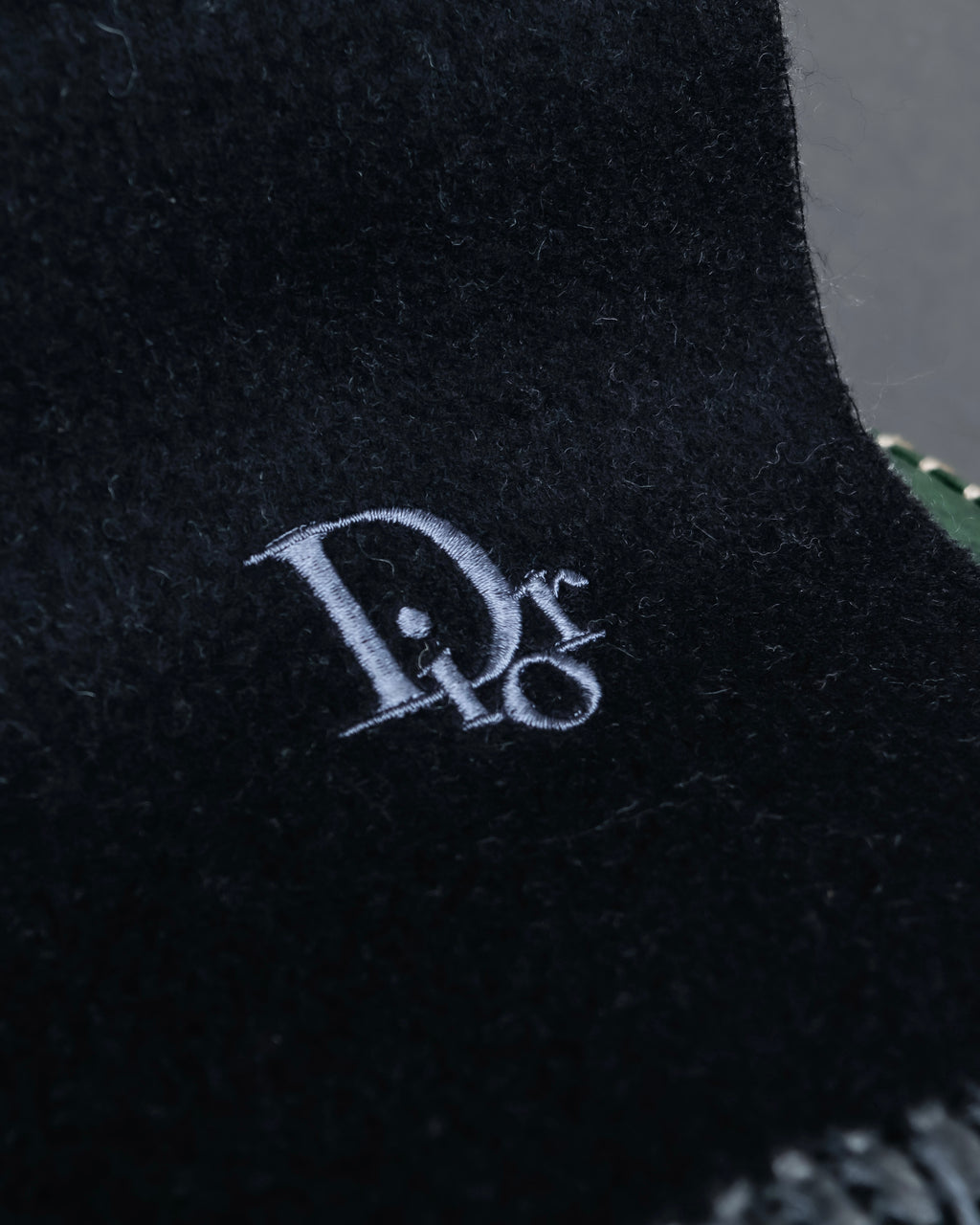 "Christian Dior" Reversible design logo engraved muffler