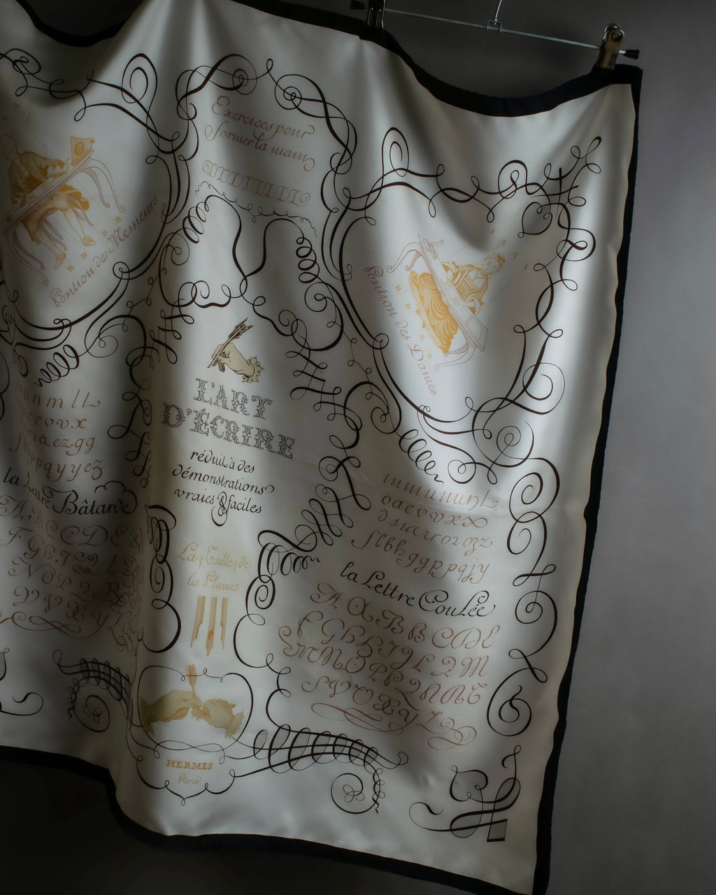 "HERMES" LART DECRIRE Carré  90 silk scarf