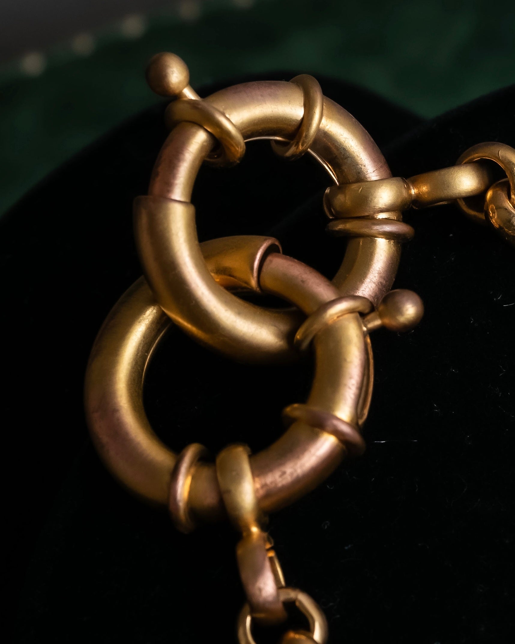 "YVES SAINT LAURENT" LOVE typography &amp; Cassandra motif design bracelet