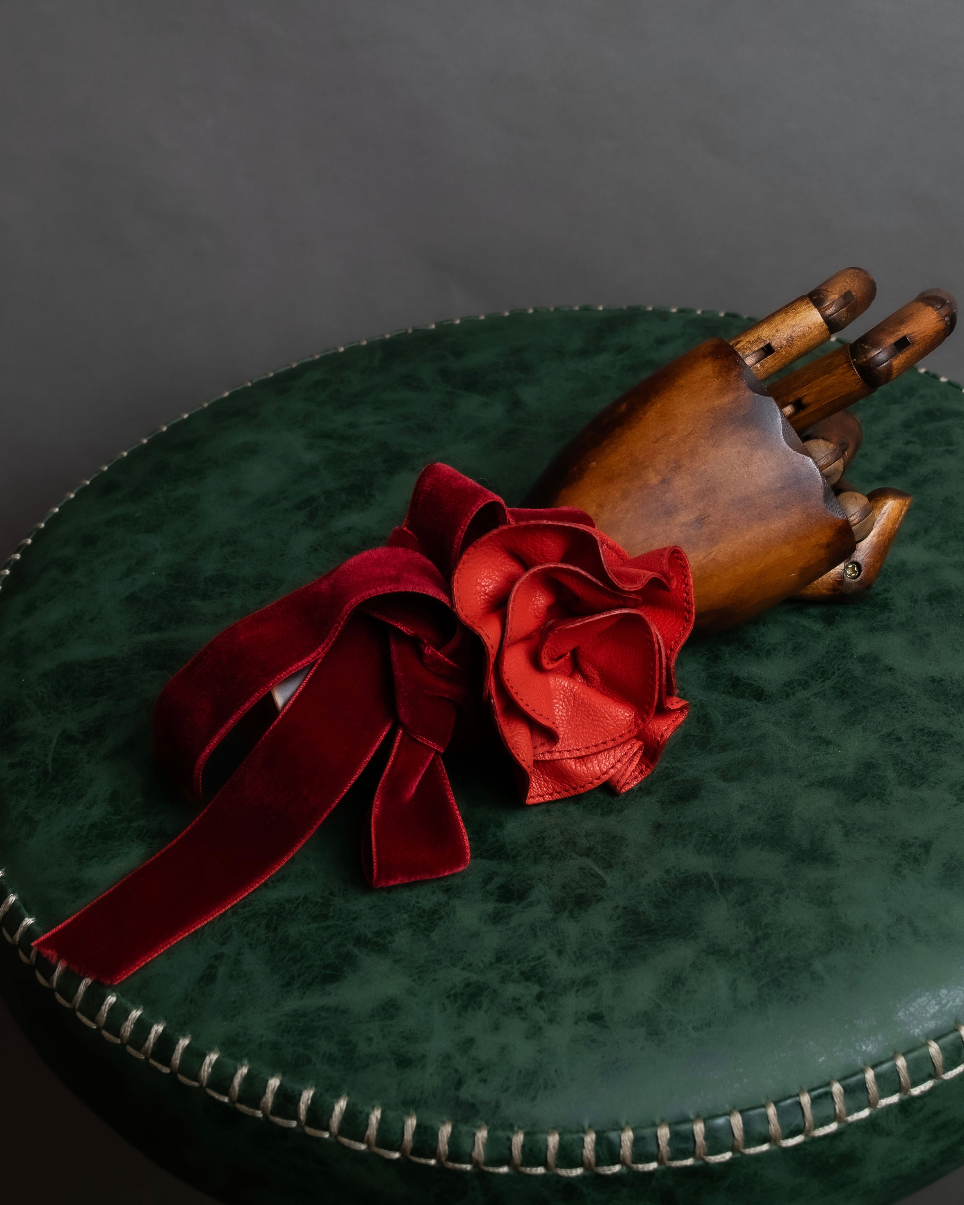 "YVES SAINT LAURENT" Rose motif leather choker＆ribbon accessories