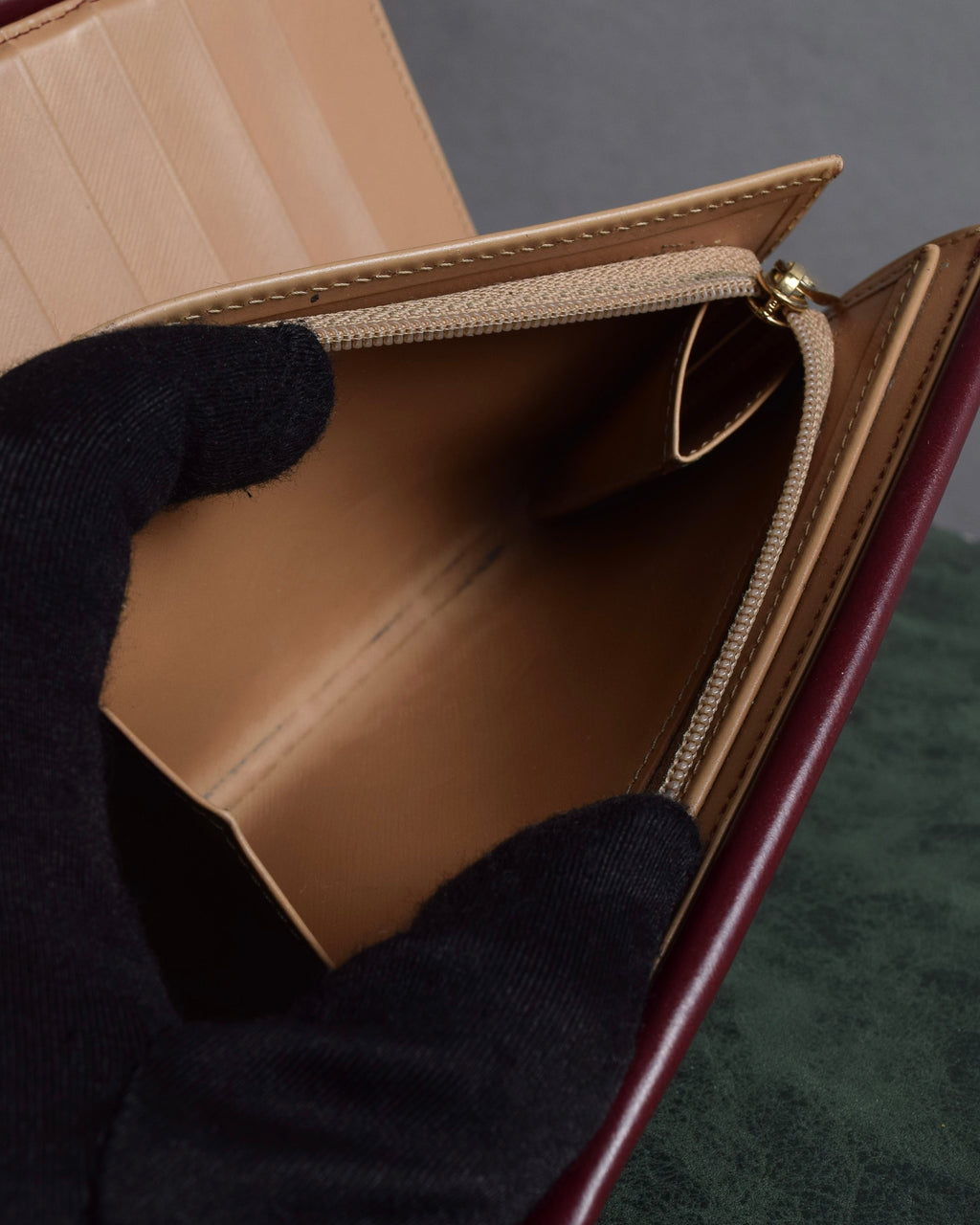 "Cartier" Curved handle design leather wallet bag