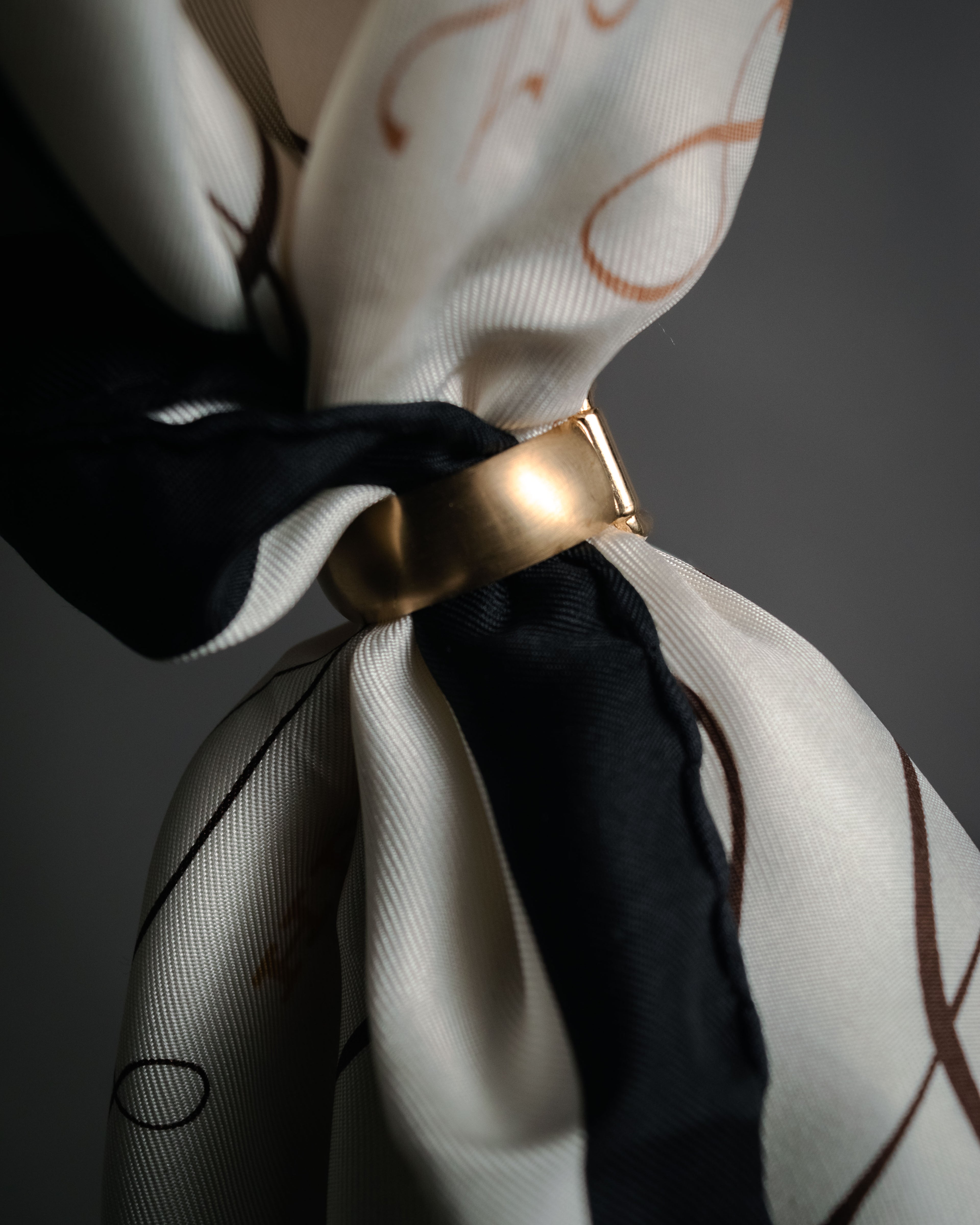 "GUCCI" 90’s-00’s Horsebit scarf ring