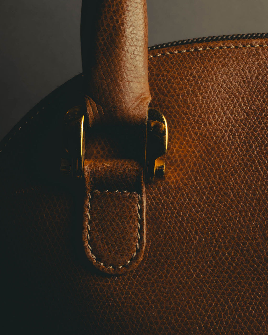 "LOEWE" 80s–00's logo embossed leather handbag