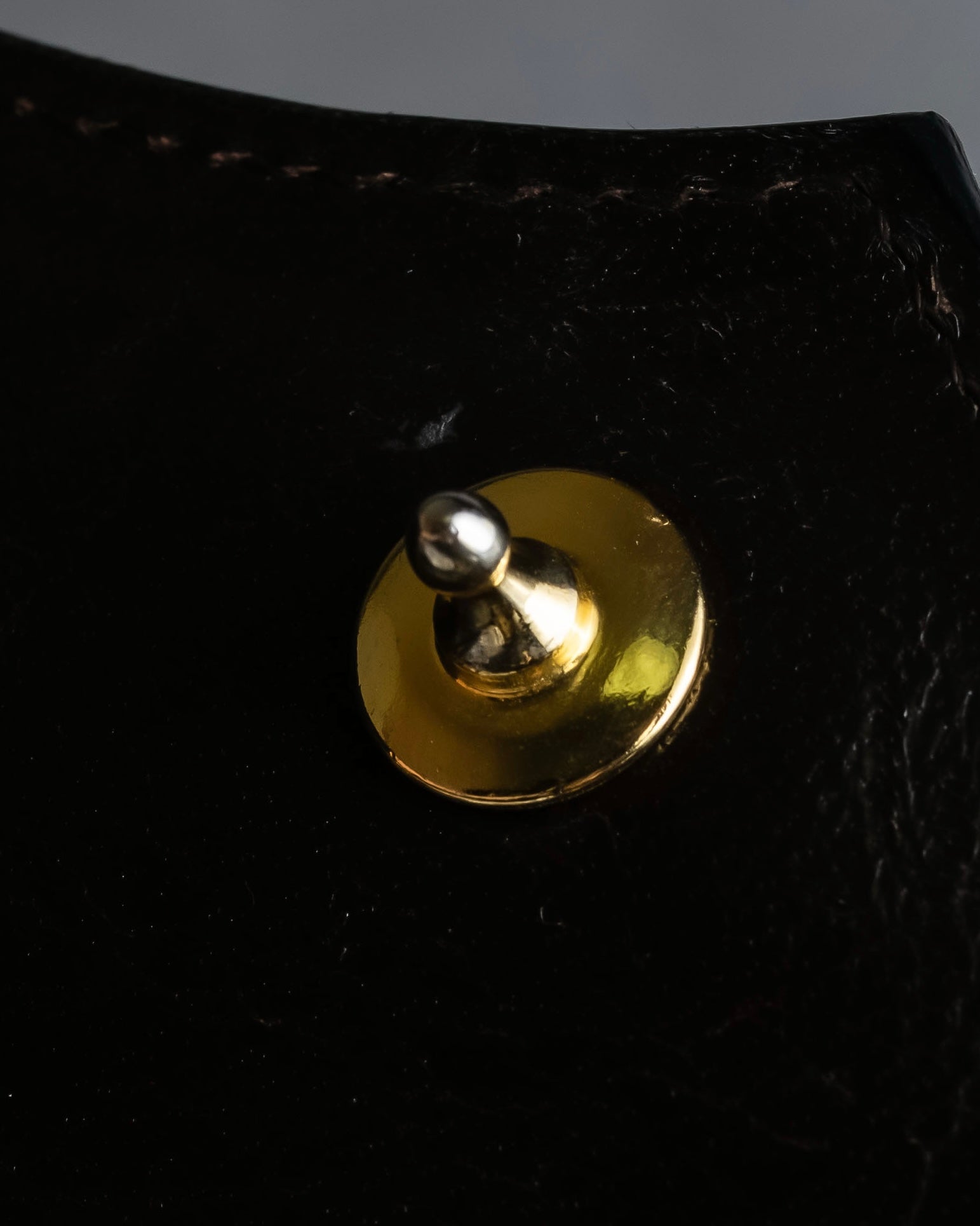 "YVES SAINT LAURENT" Brogue decorative design lizard embossed leather shoulder bag