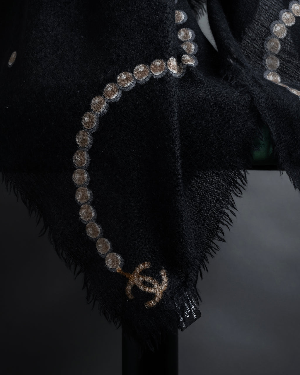 "CHANEL" Pearl fringe design gauze scarf
