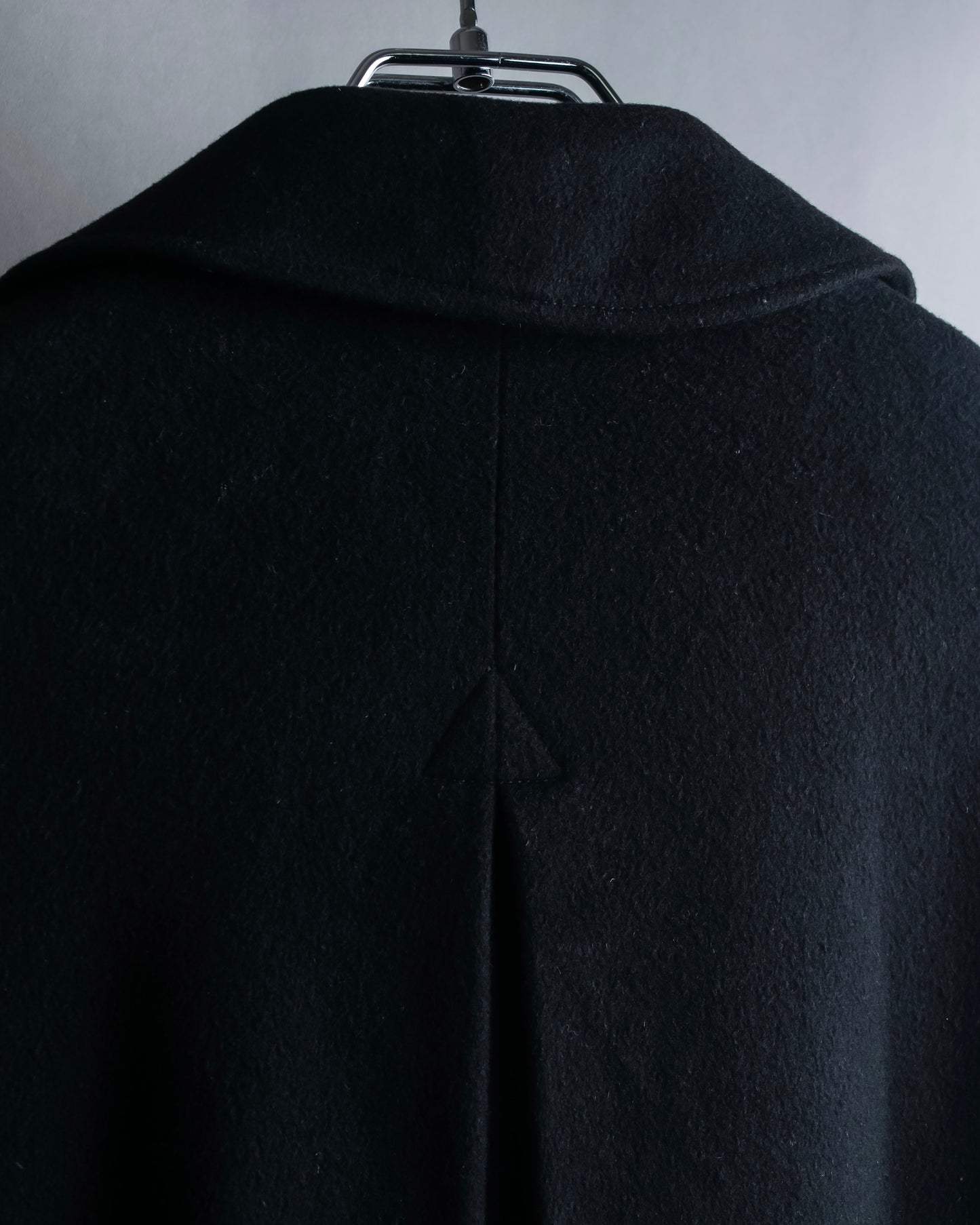 "GIANNI VERSACE" Structured silhouette wool soutien coat