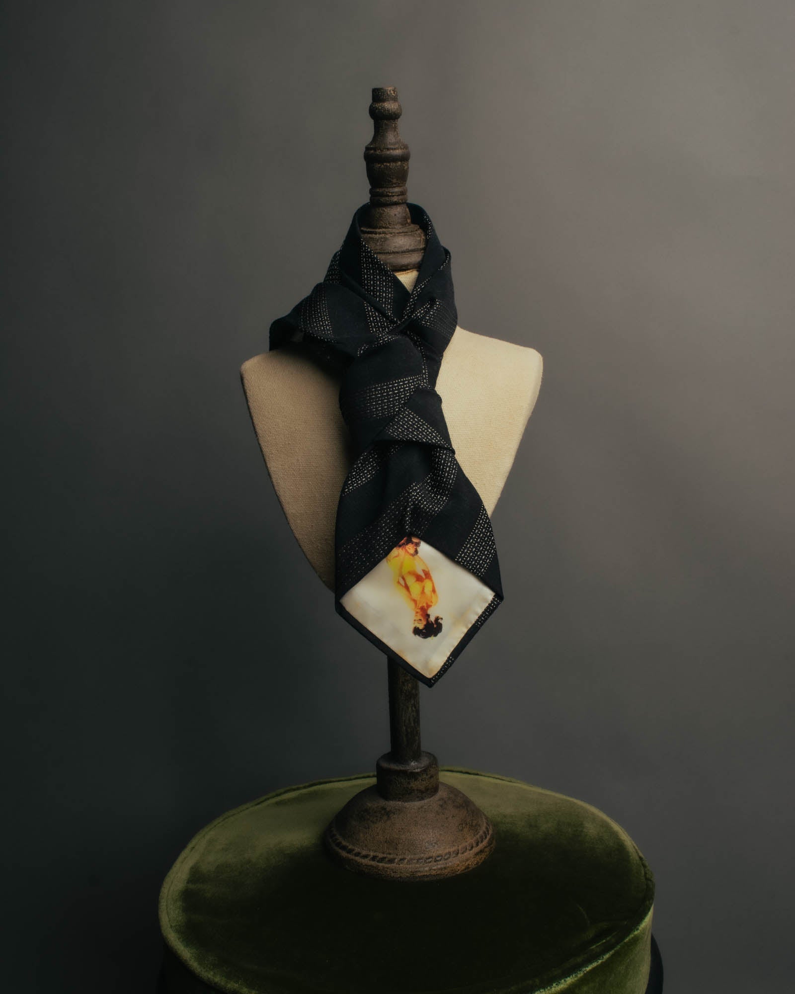 "Dolce & Gabbana" 00's-10's Silk wool scarf tie