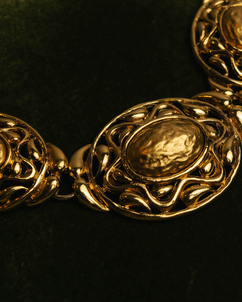 -SPECIAL- “YVES SAINT LAURENT” 80’s-90’s Baroque statement necklace