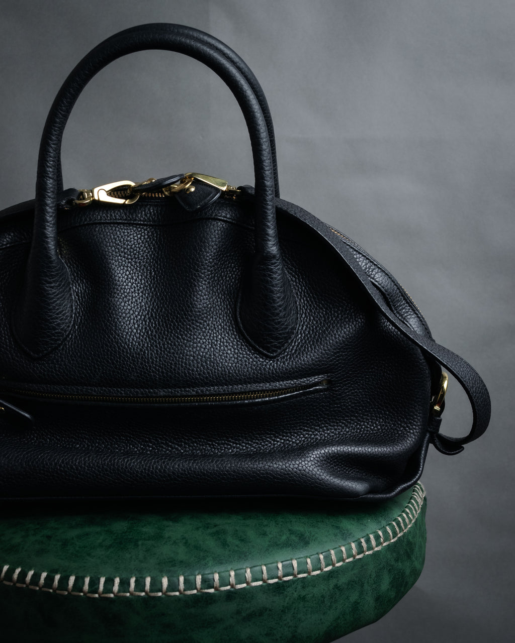 “Salvatore Ferragamo” 2000’s Pebbled leather turn lock bag