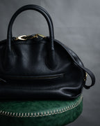 “Salvatore Ferragamo” 2000’s Pebbled leather turn lock bag