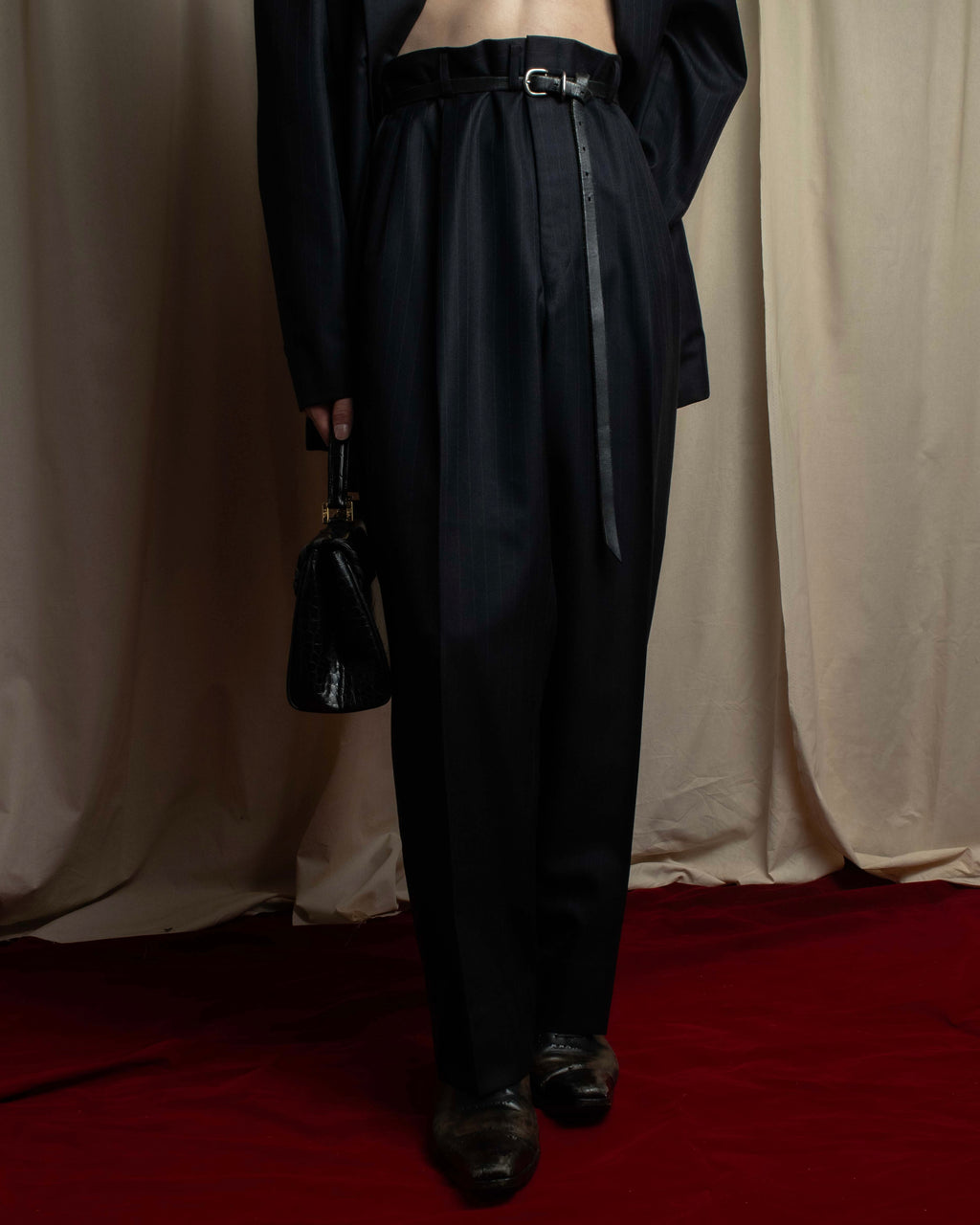 "YVES SAINT LAURENT" 00's shadow stripe pattern beautiful tailoring set up