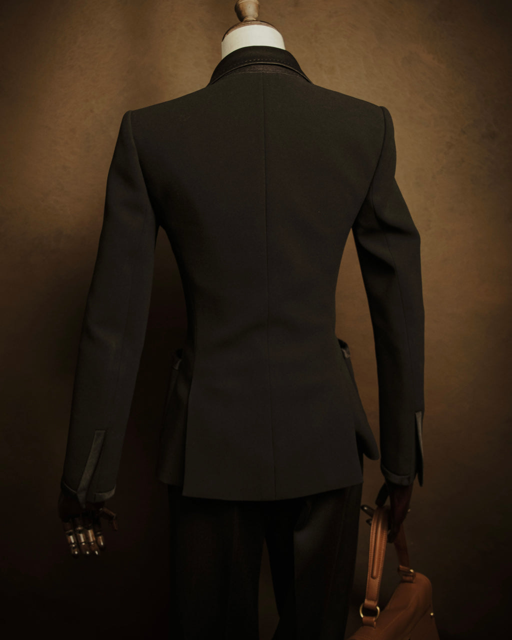 –SPECIAL– “BALENCIAGA” 2006-2012 Sculpted smoking jacket