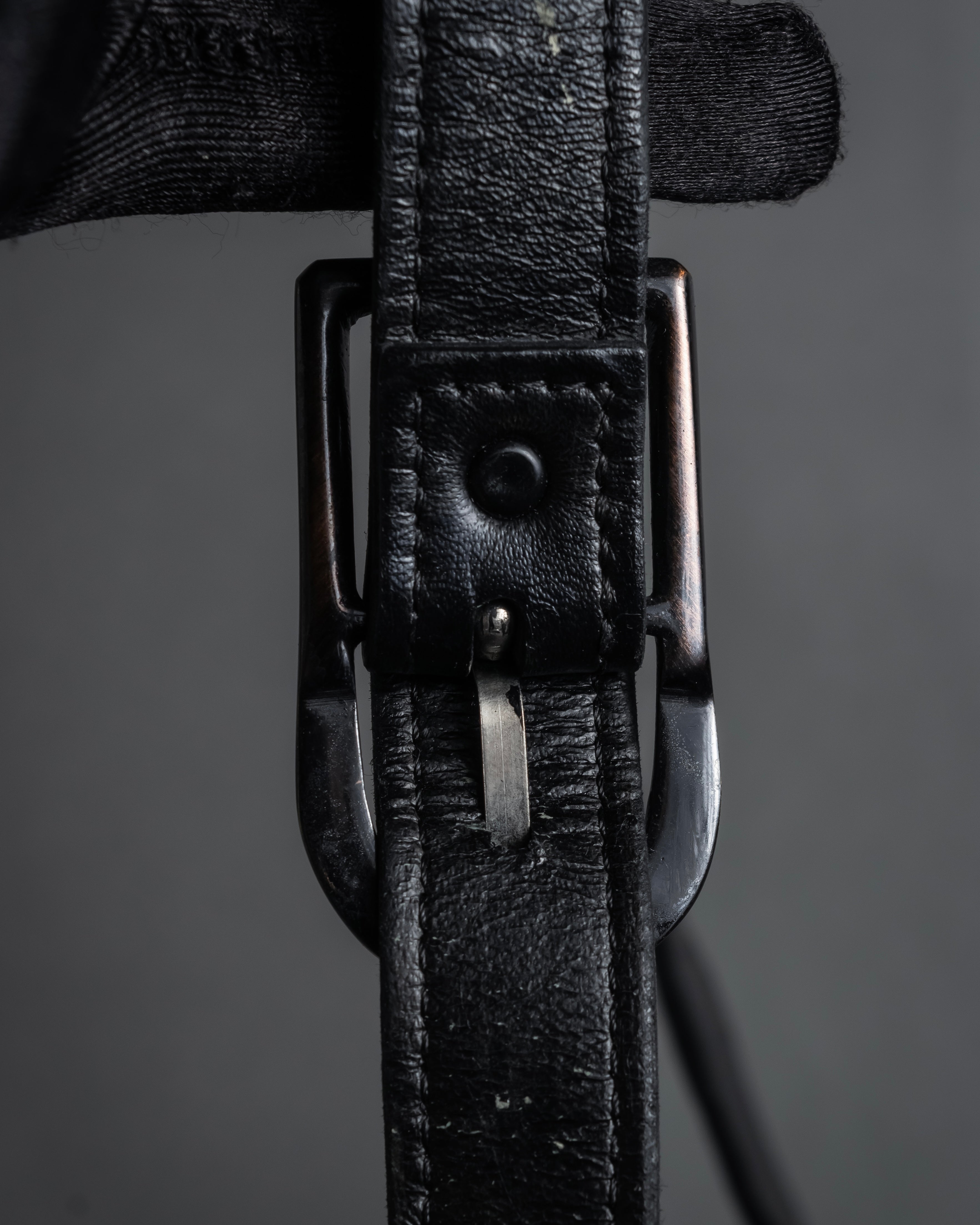 "YVES SAINT LAURENT" 80's-90's Logo engraved tassel detail bag