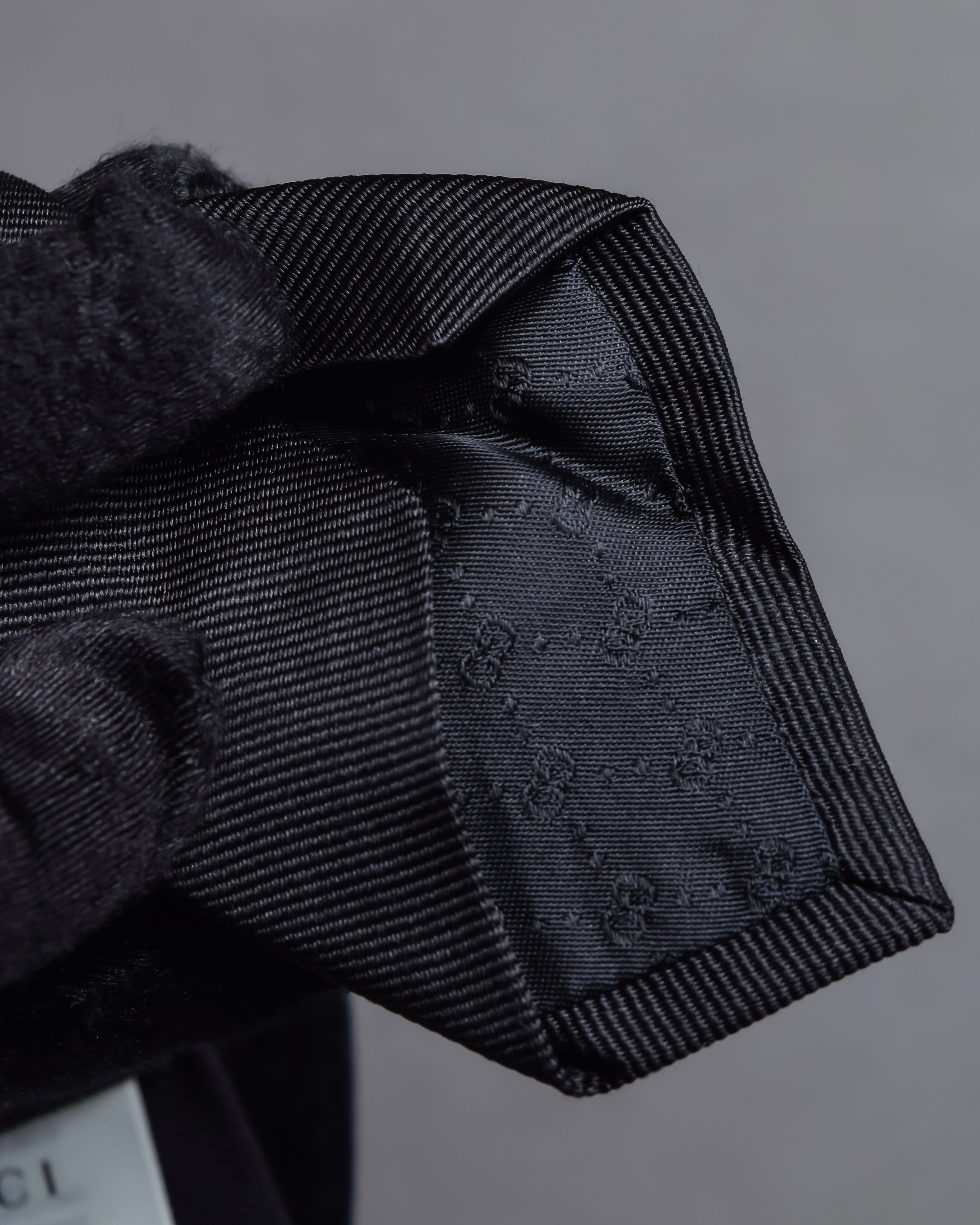 "GUCCI" Michele period tiger embroidery silk necktie